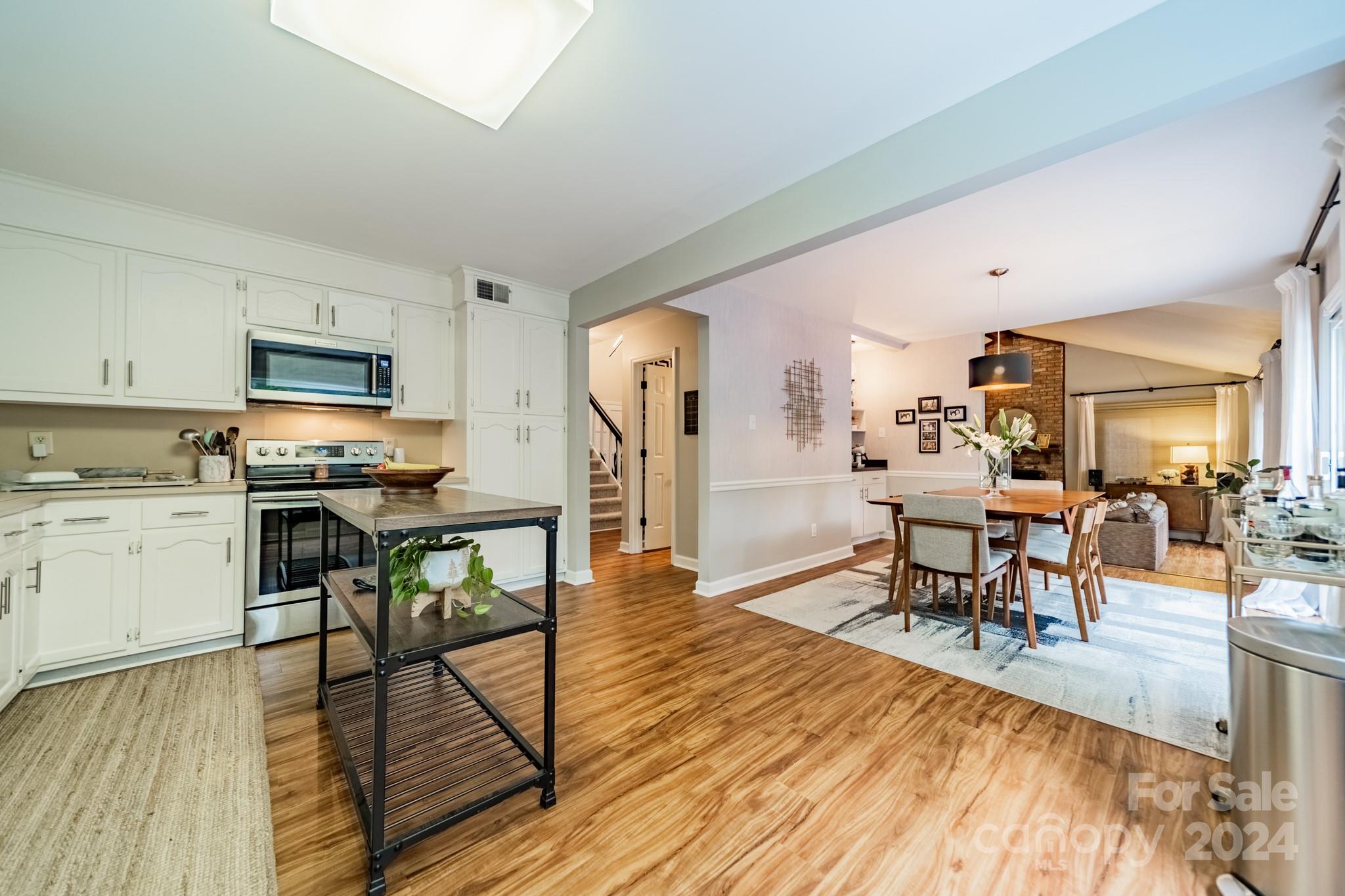 2309 Lynbridge Drive