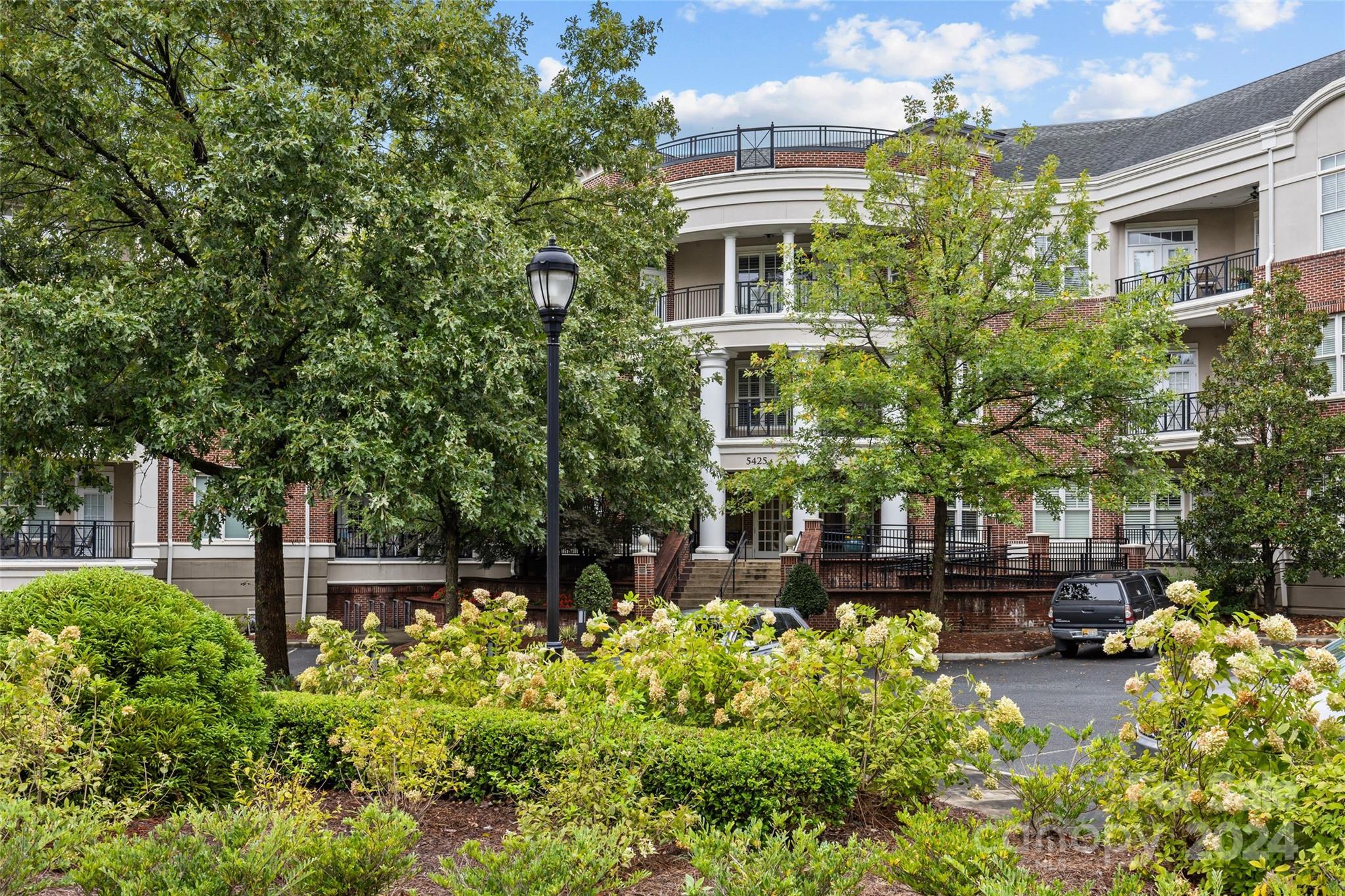5425 Closeburn Road Unit: 110