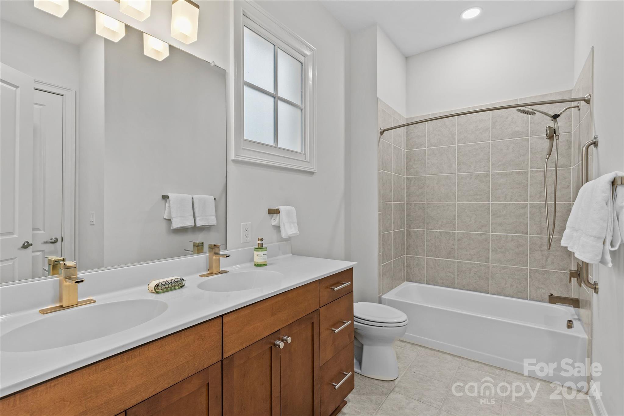5425 Closeburn Road Unit: 110