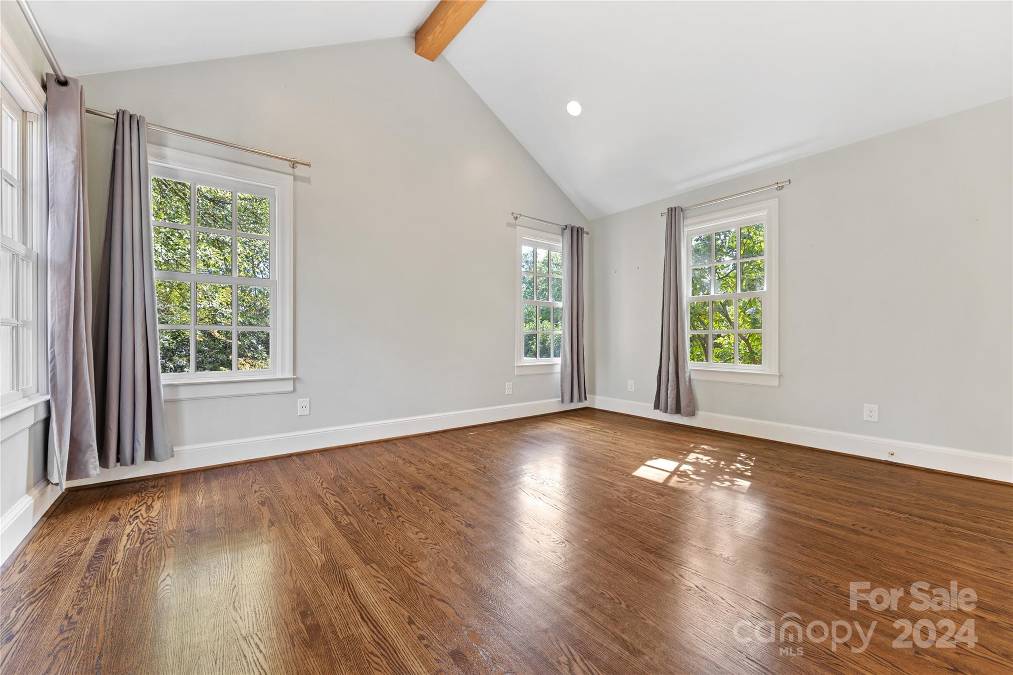 633 Cherokee Road
