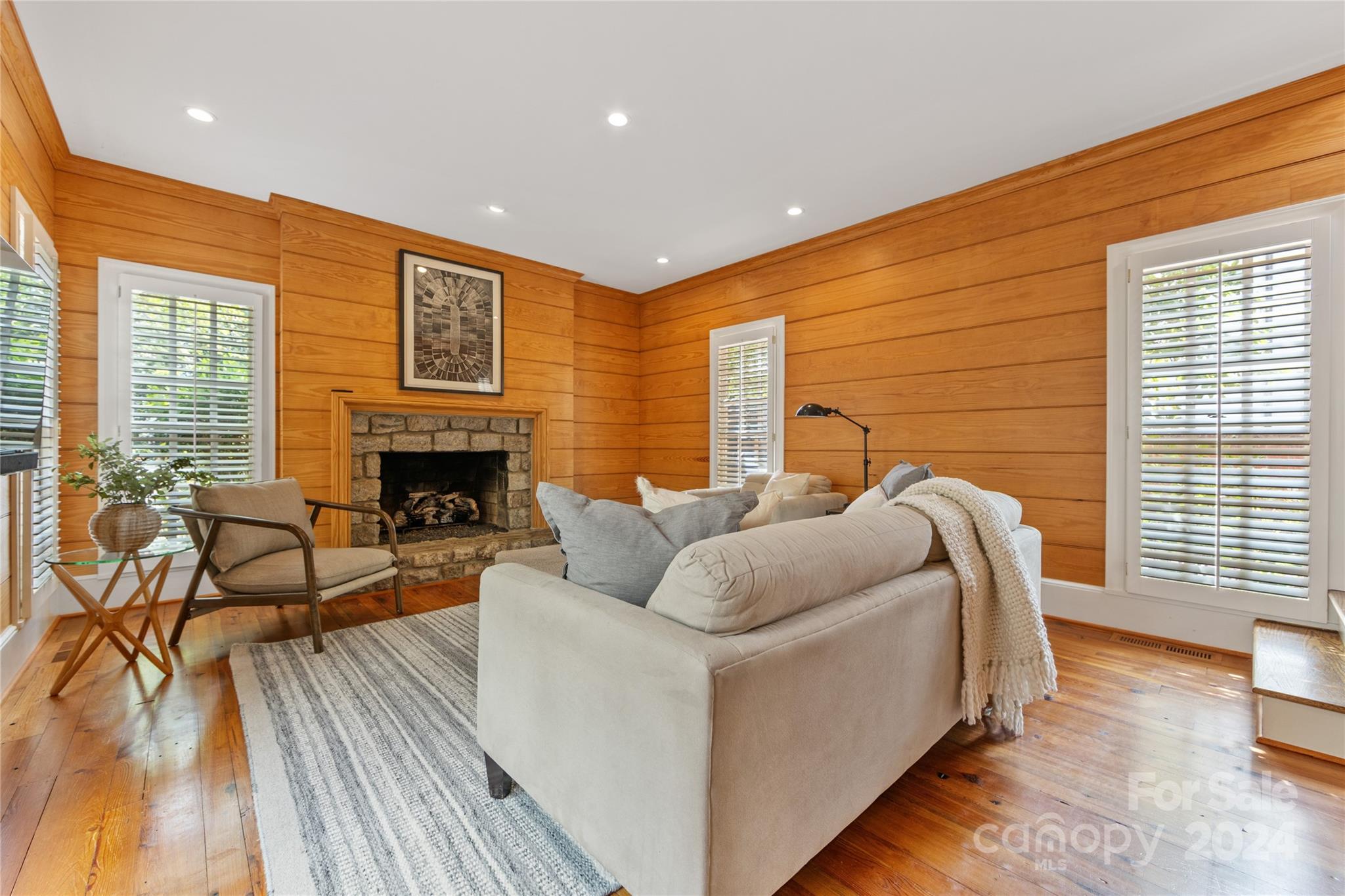 633 Cherokee Road