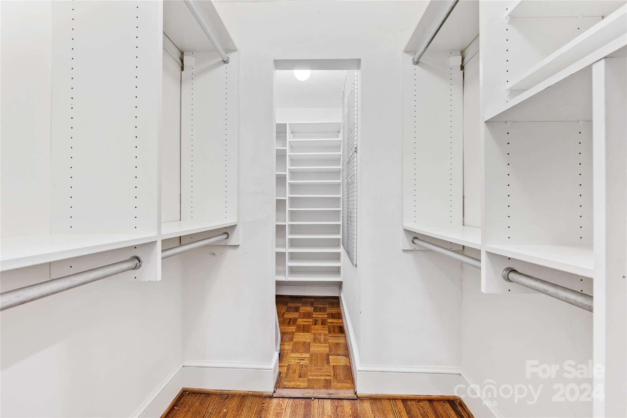 633 Cherokee Road