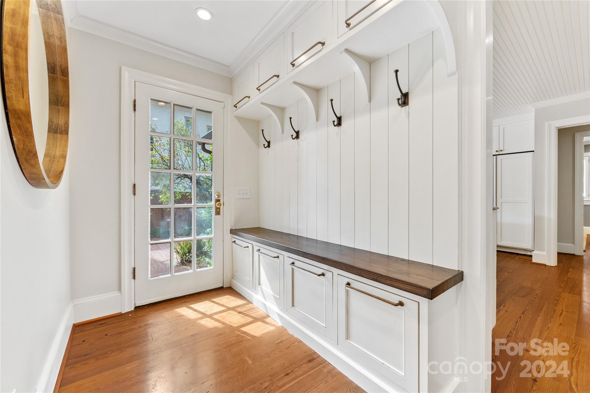 633 Cherokee Road