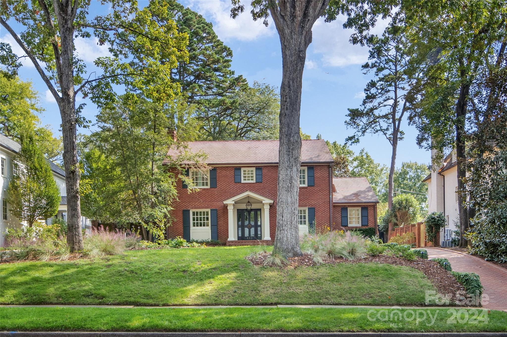 633 Cherokee Road
