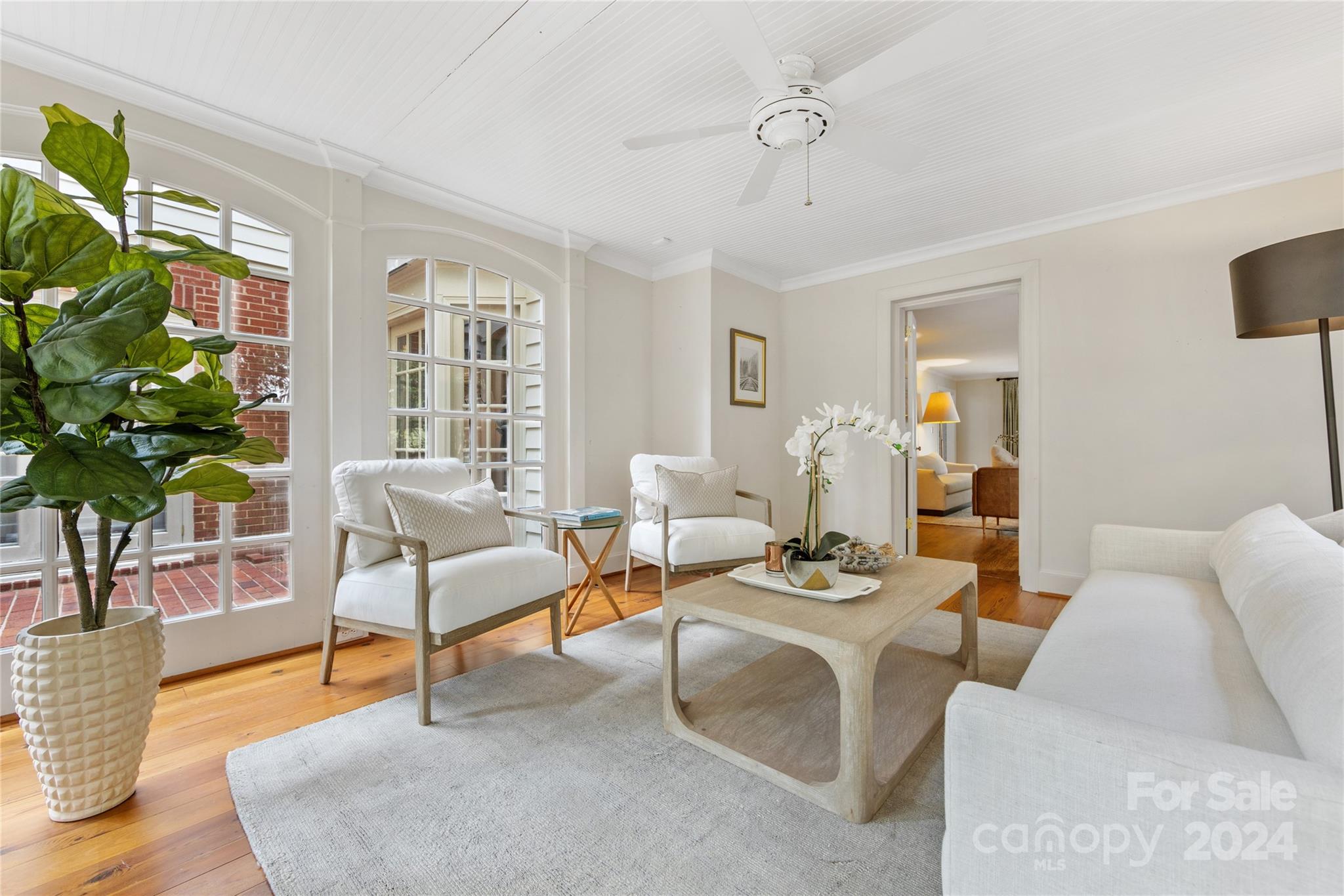 633 Cherokee Road