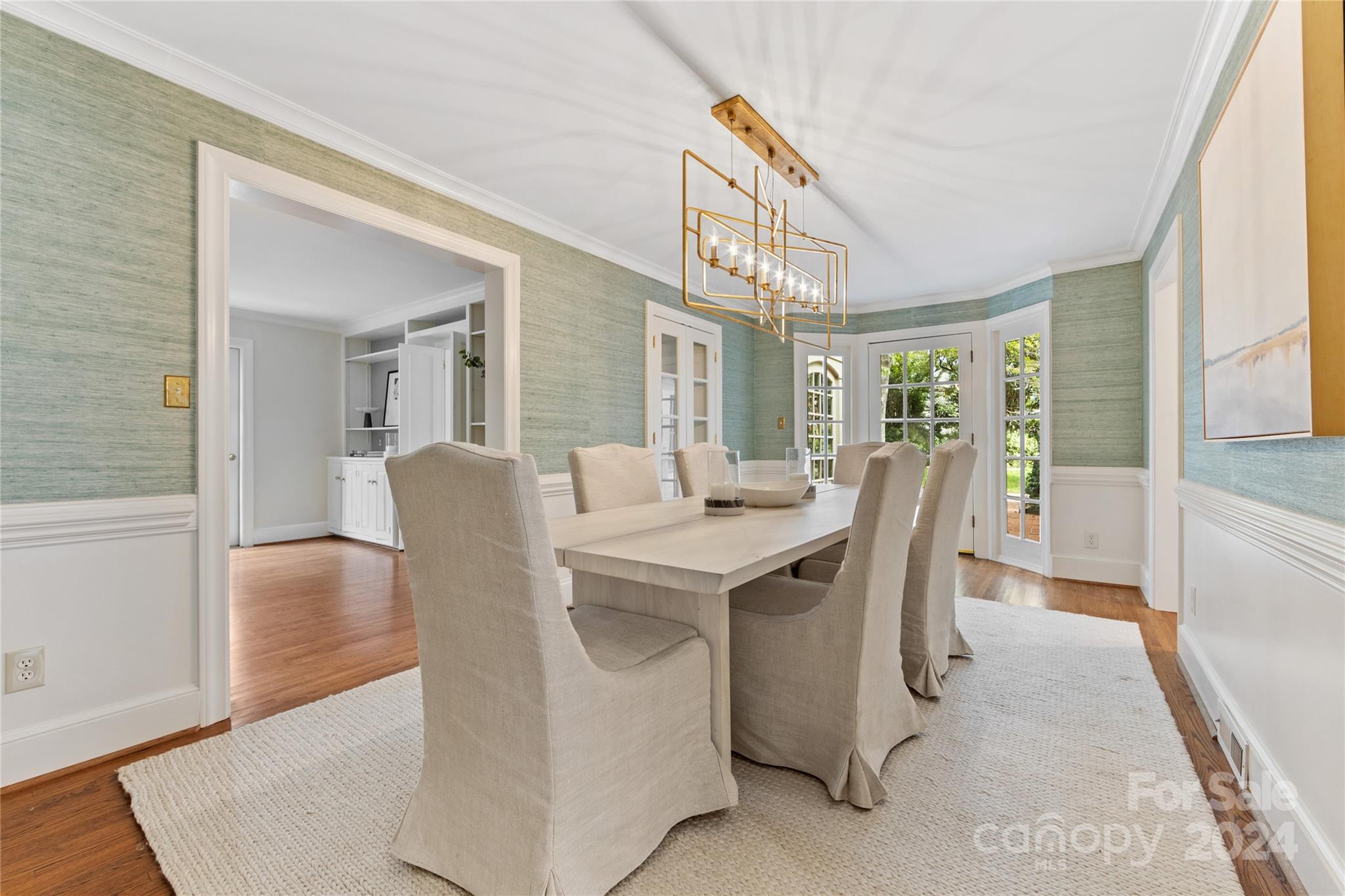 633 Cherokee Road