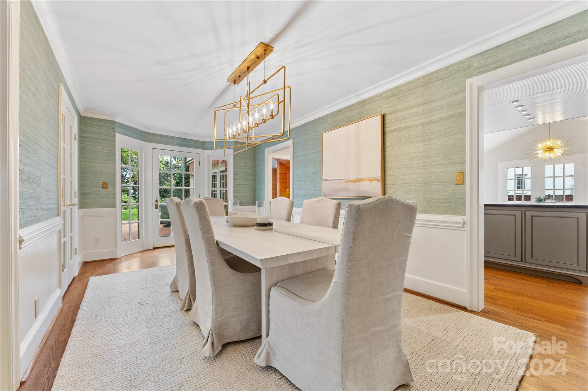 633 Cherokee Road