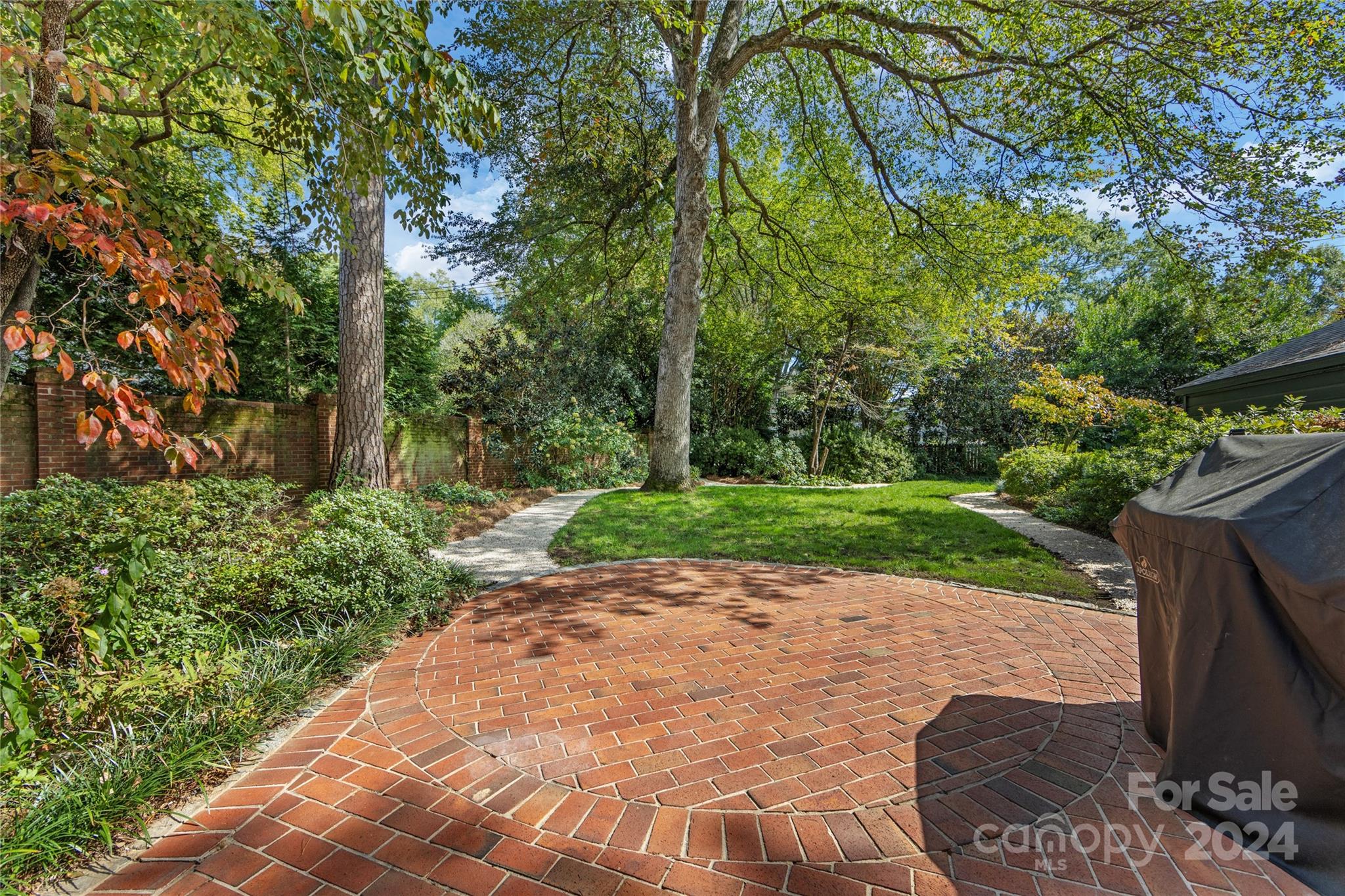 633 Cherokee Road