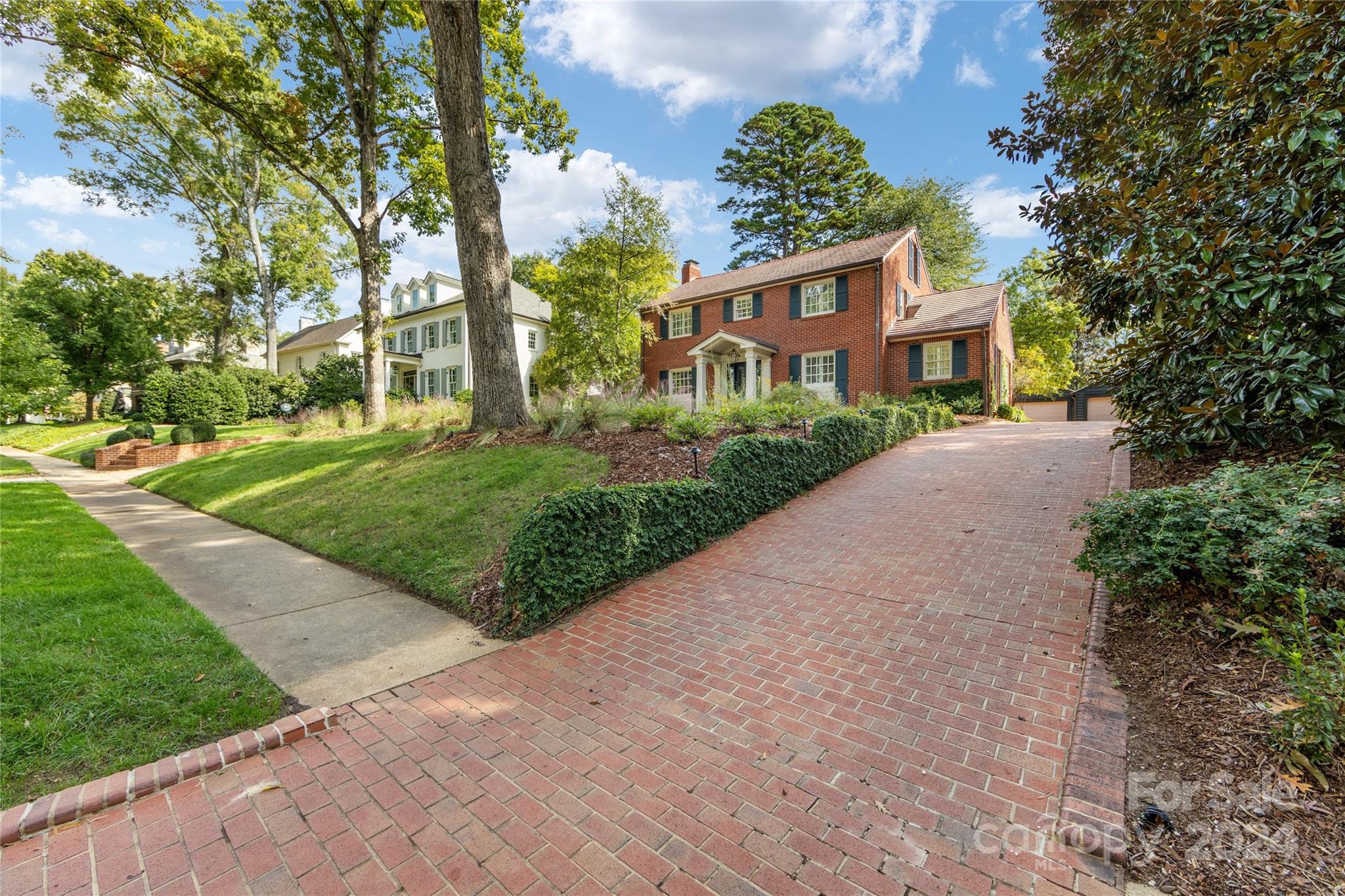 633 Cherokee Road