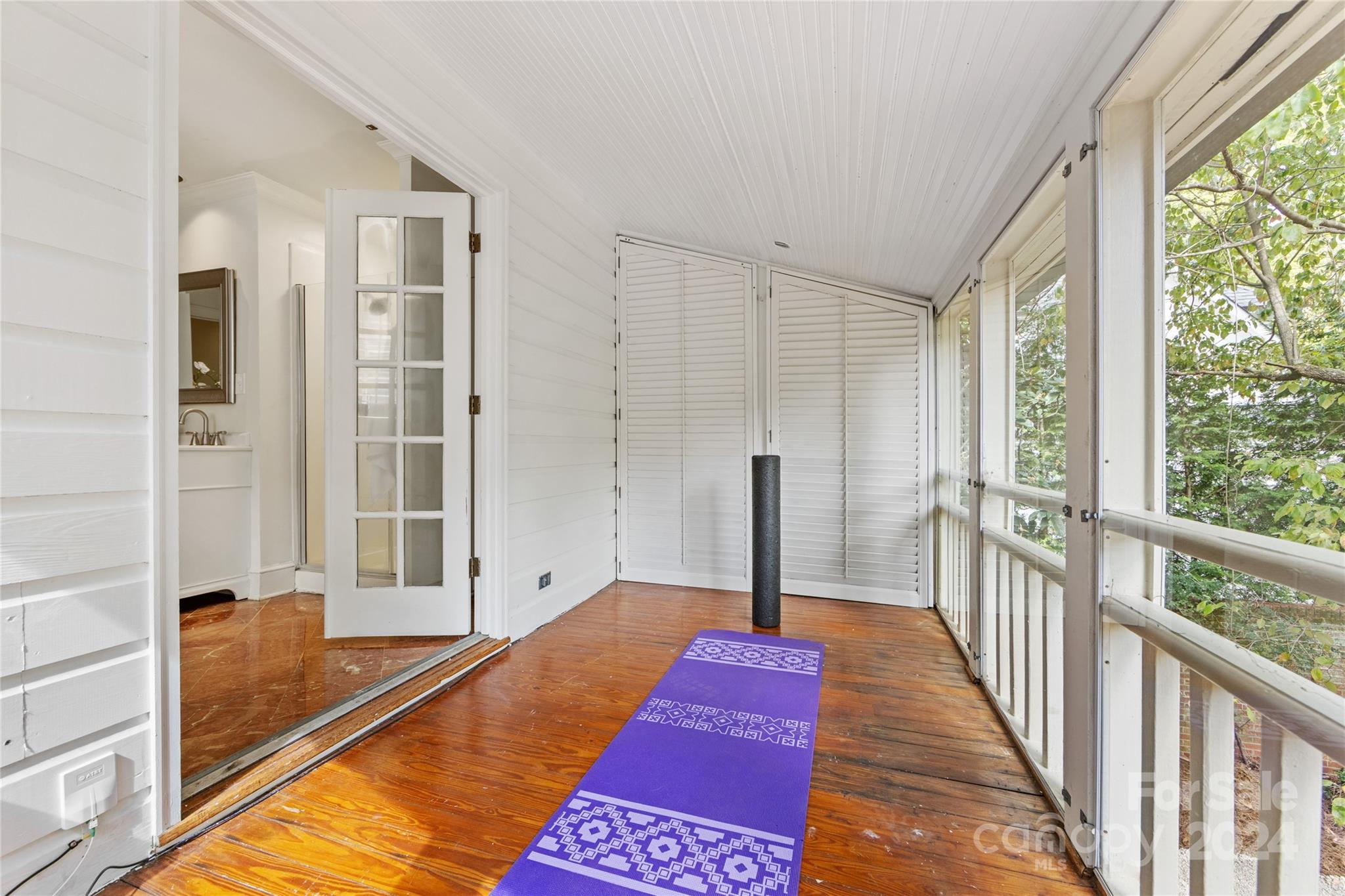 633 Cherokee Road