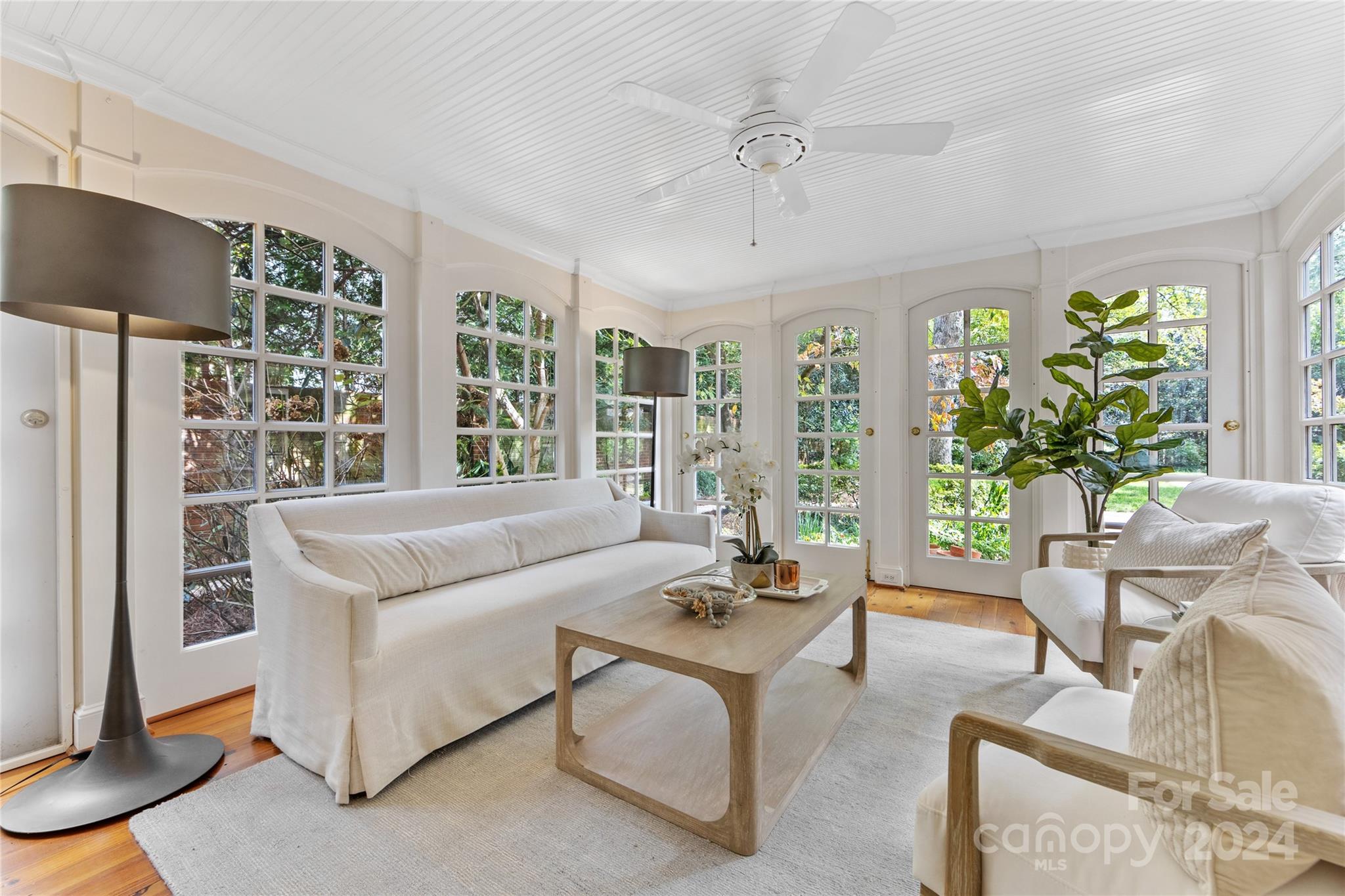 633 Cherokee Road