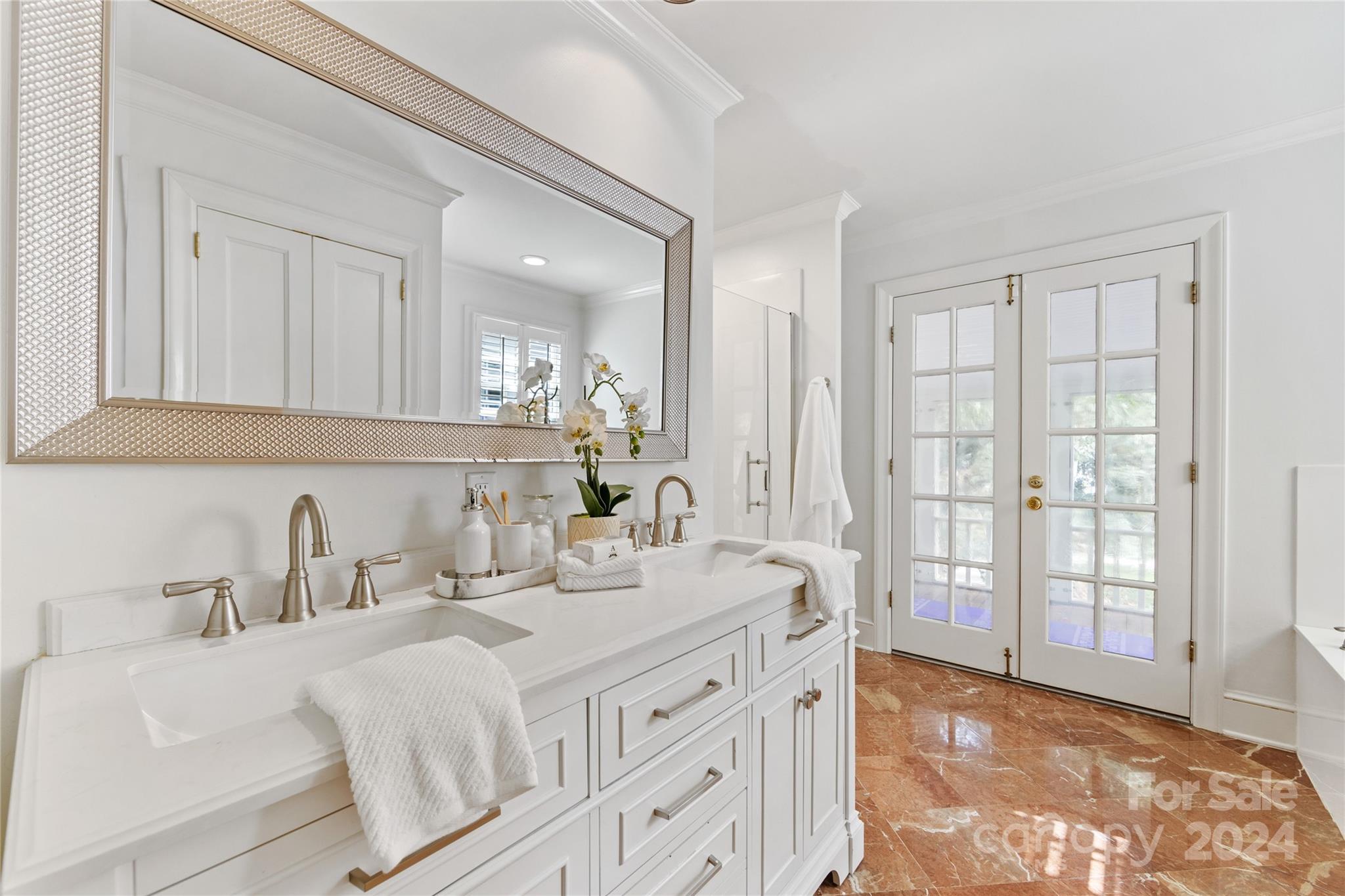 633 Cherokee Road