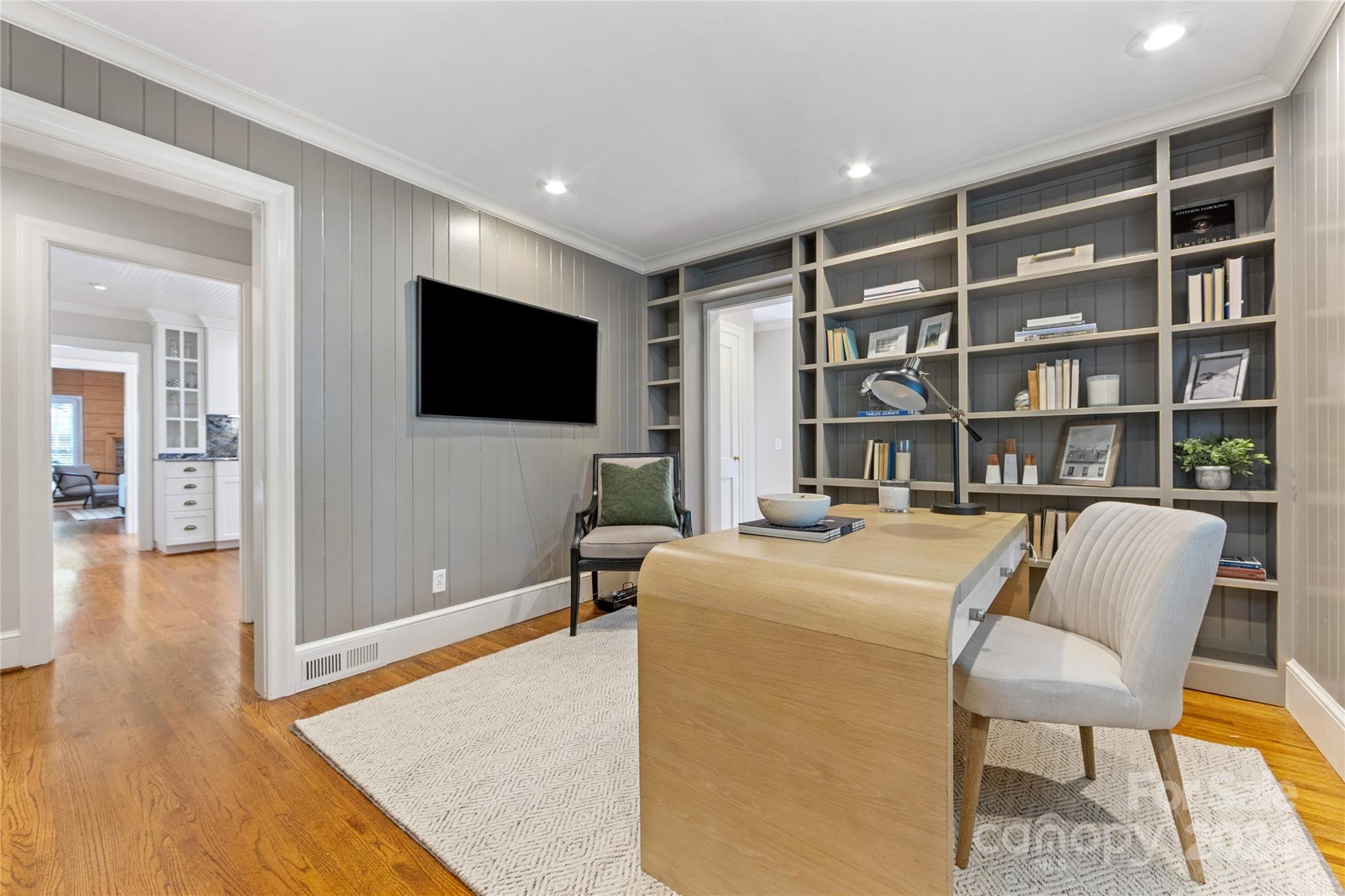 633 Cherokee Road