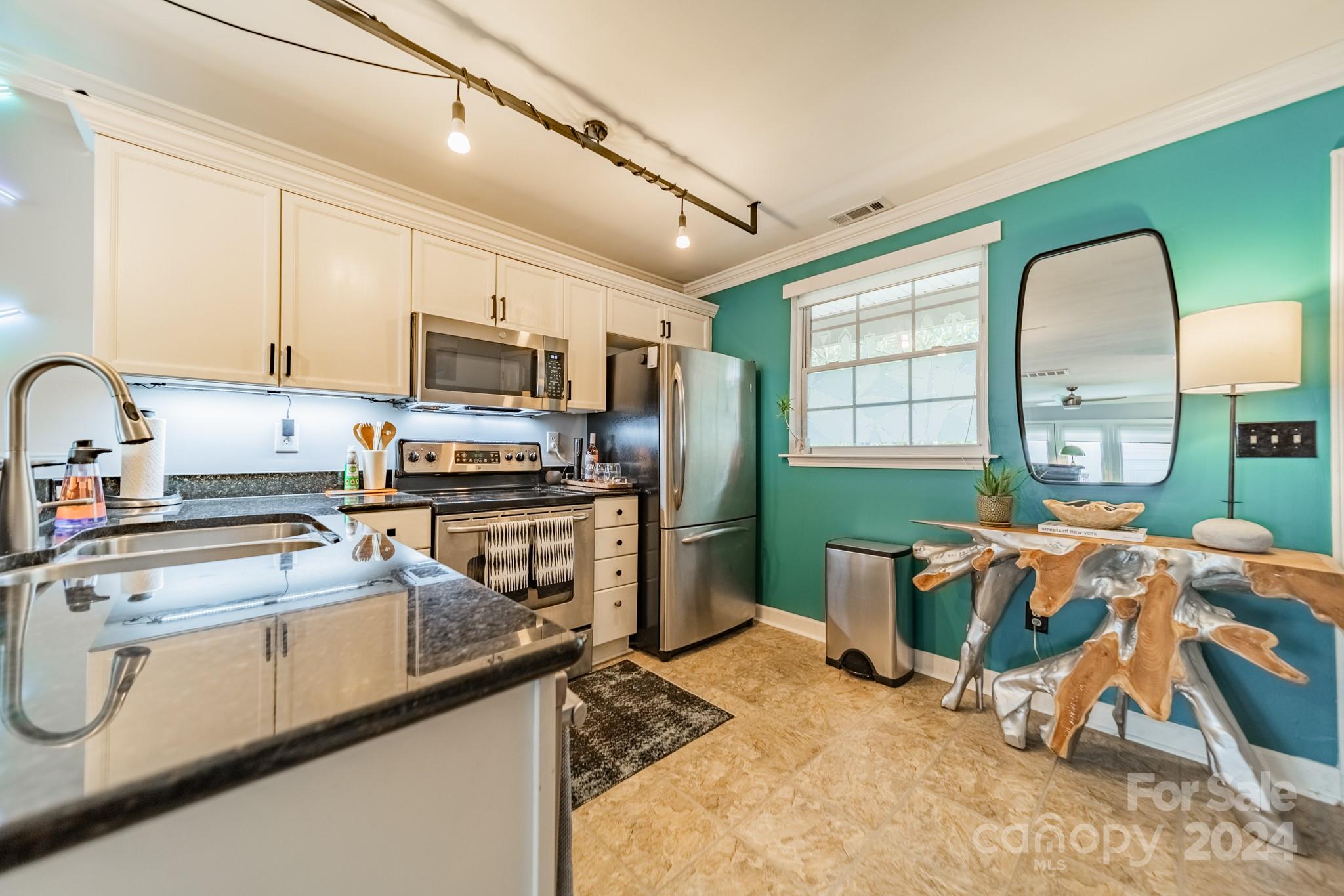 1224 Green Oaks Lane Unit: H