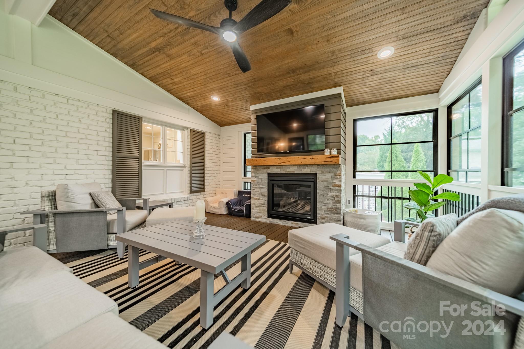 5613 Wintercrest Lane