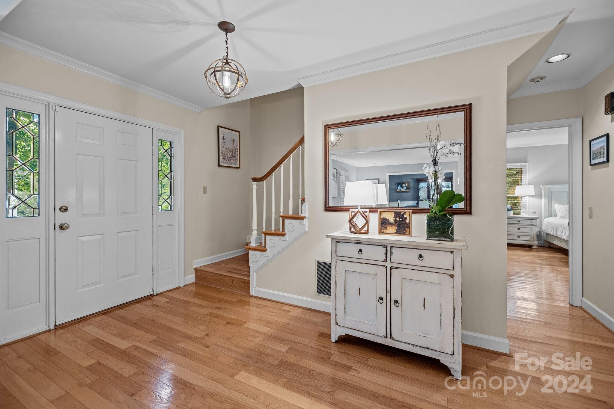 1134 Shadowbrook Lane