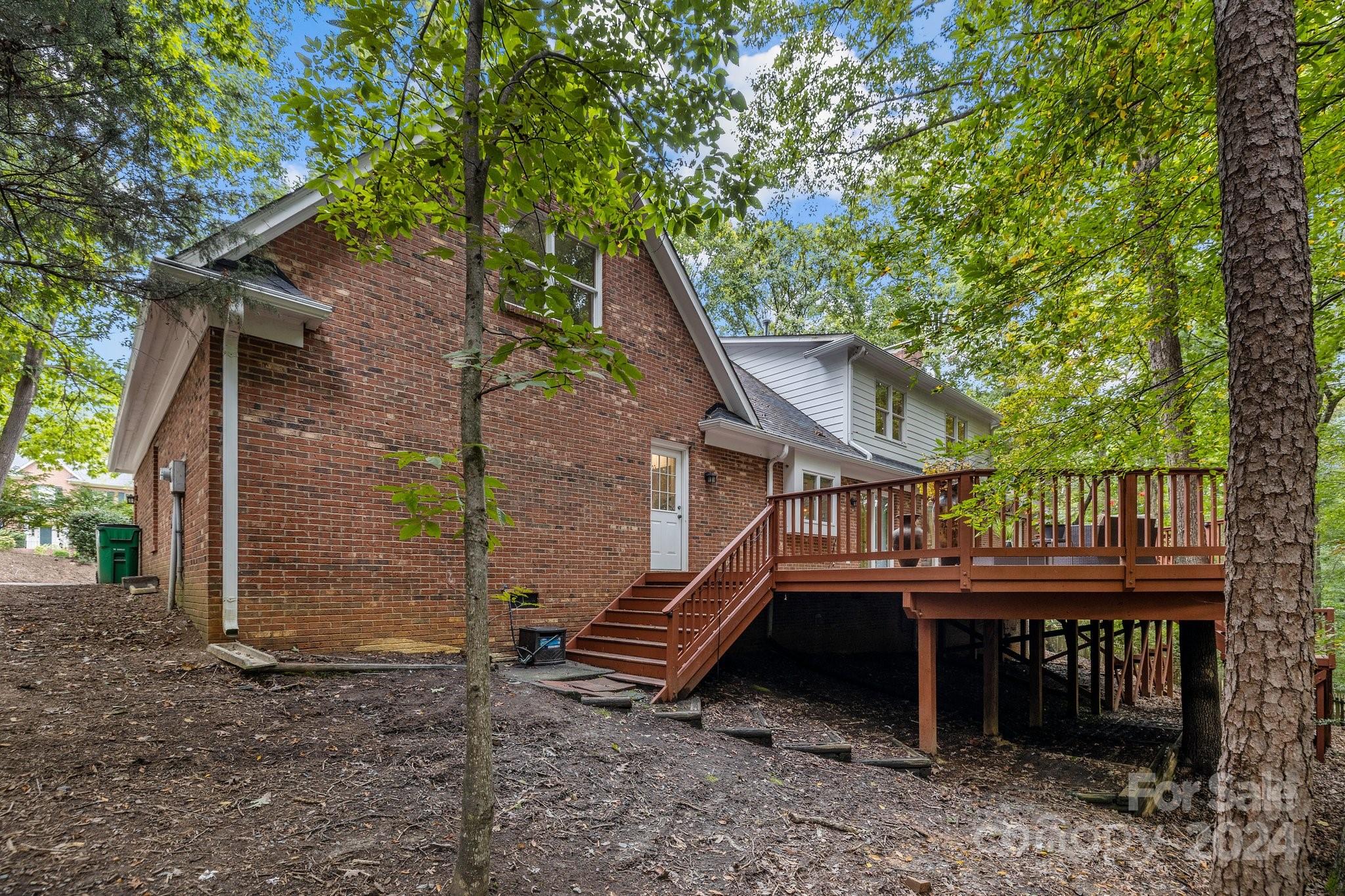 1134 Shadowbrook Lane