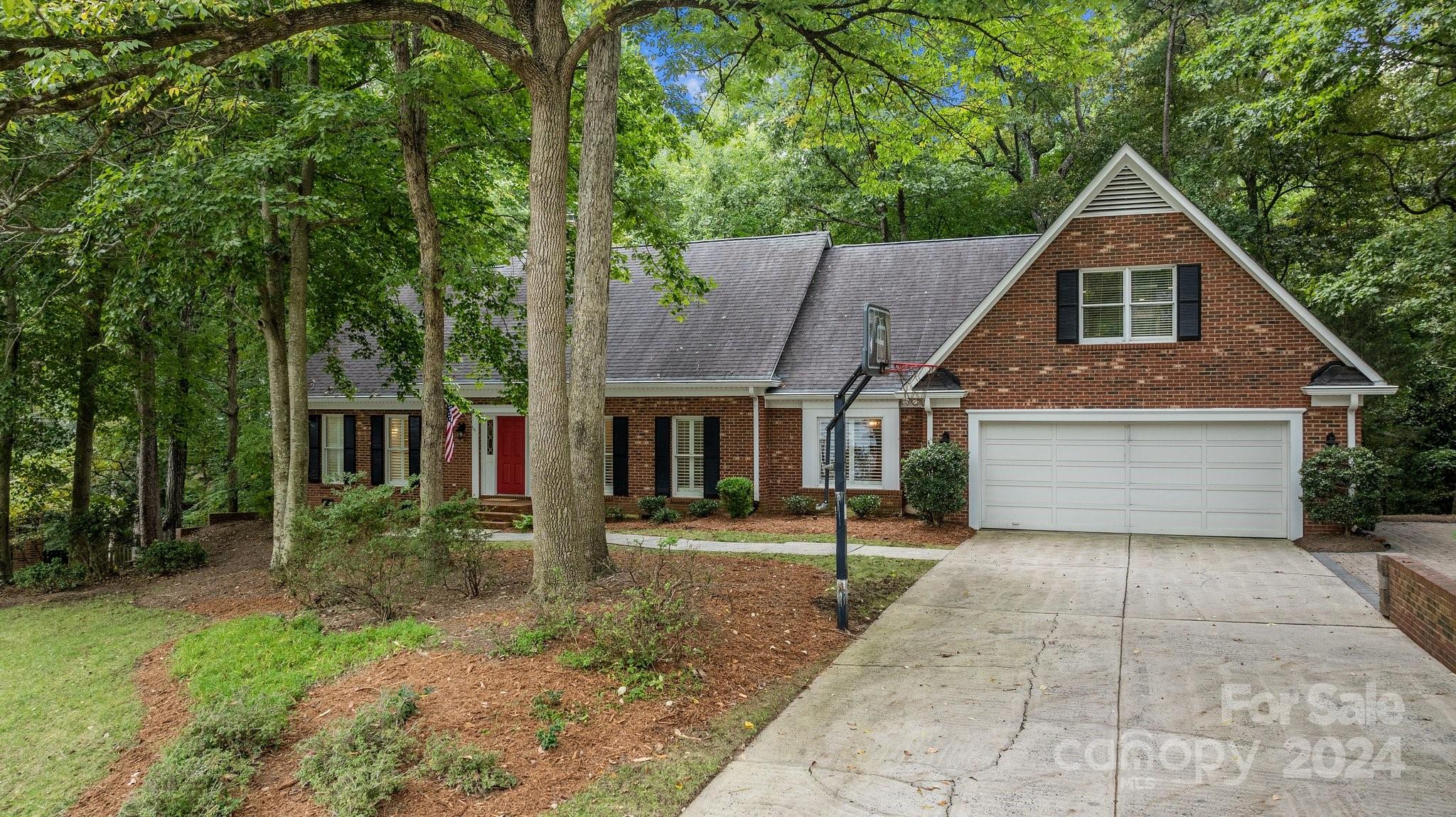 1134 Shadowbrook Lane