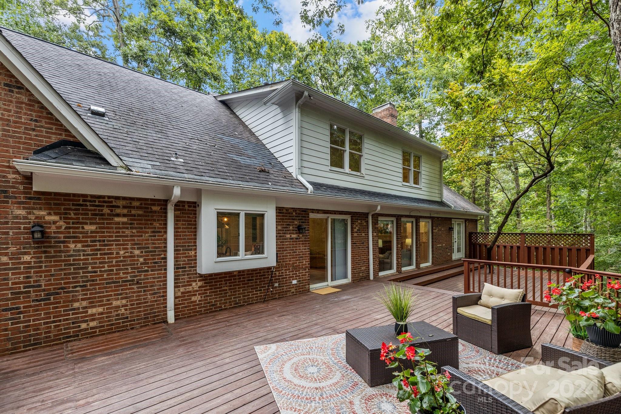 1134 Shadowbrook Lane