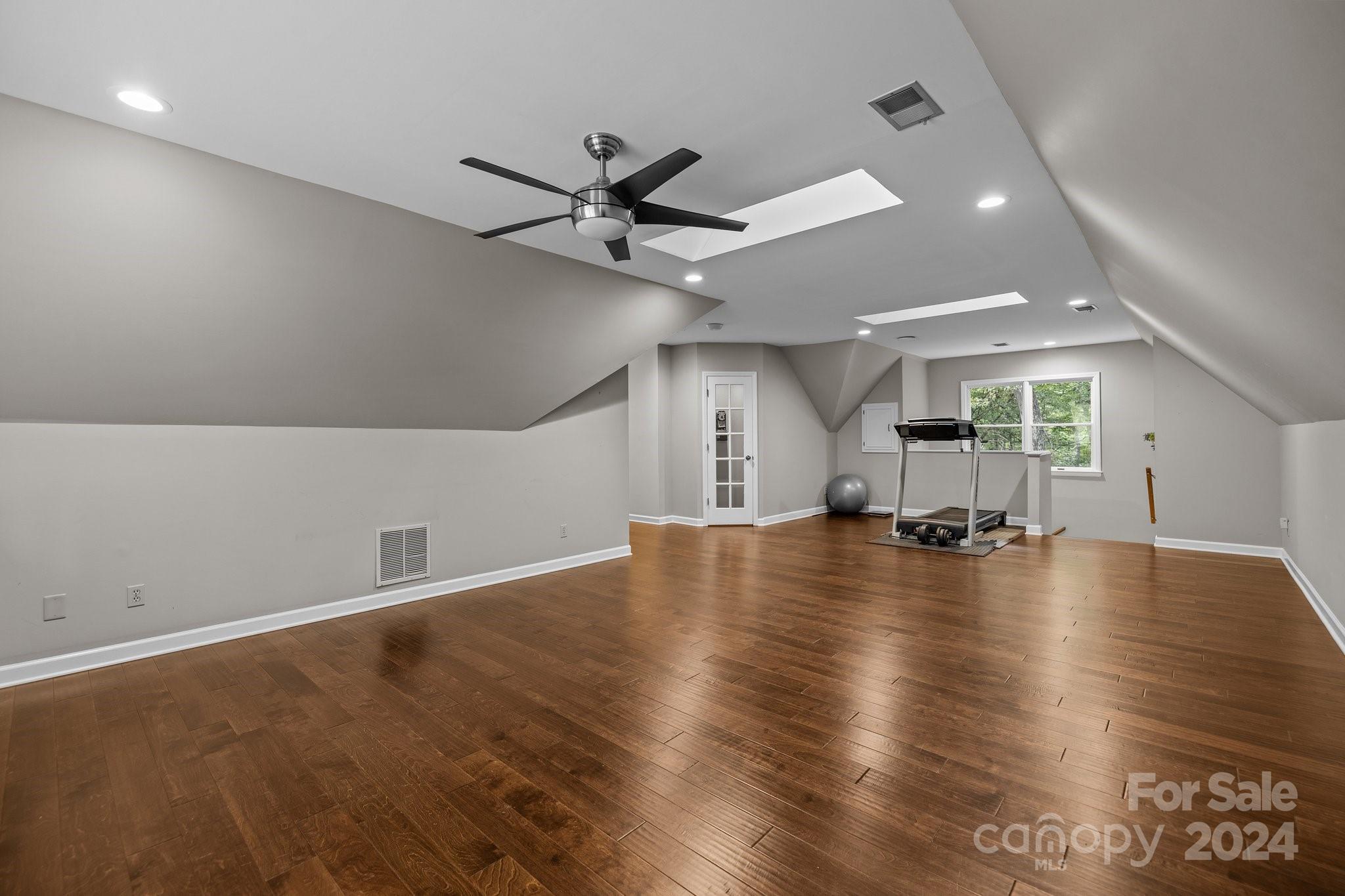 1134 Shadowbrook Lane