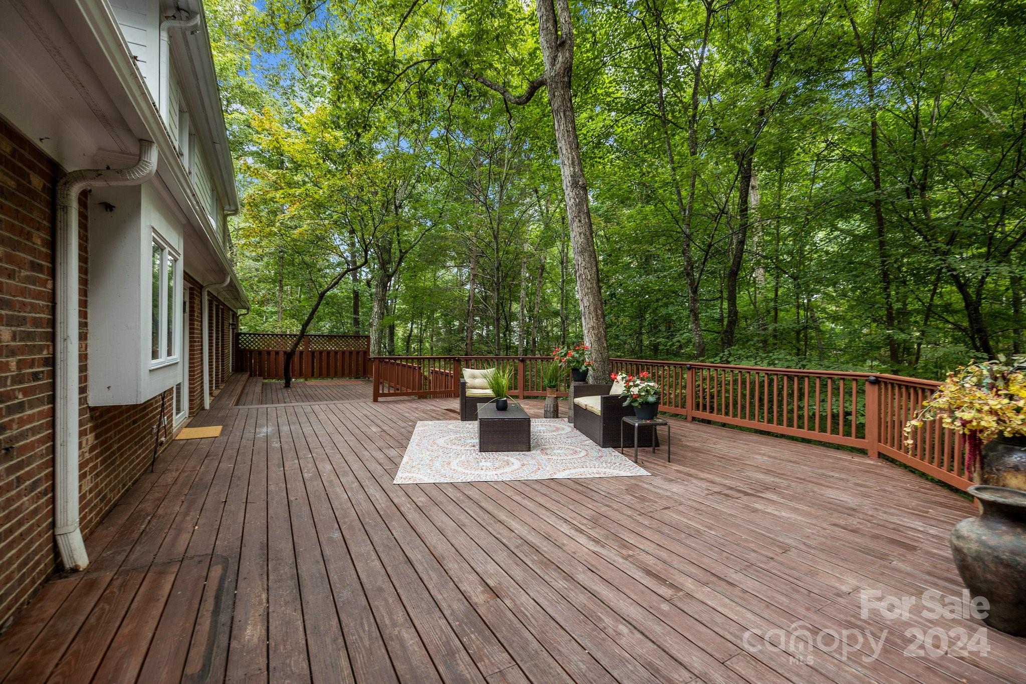 1134 Shadowbrook Lane