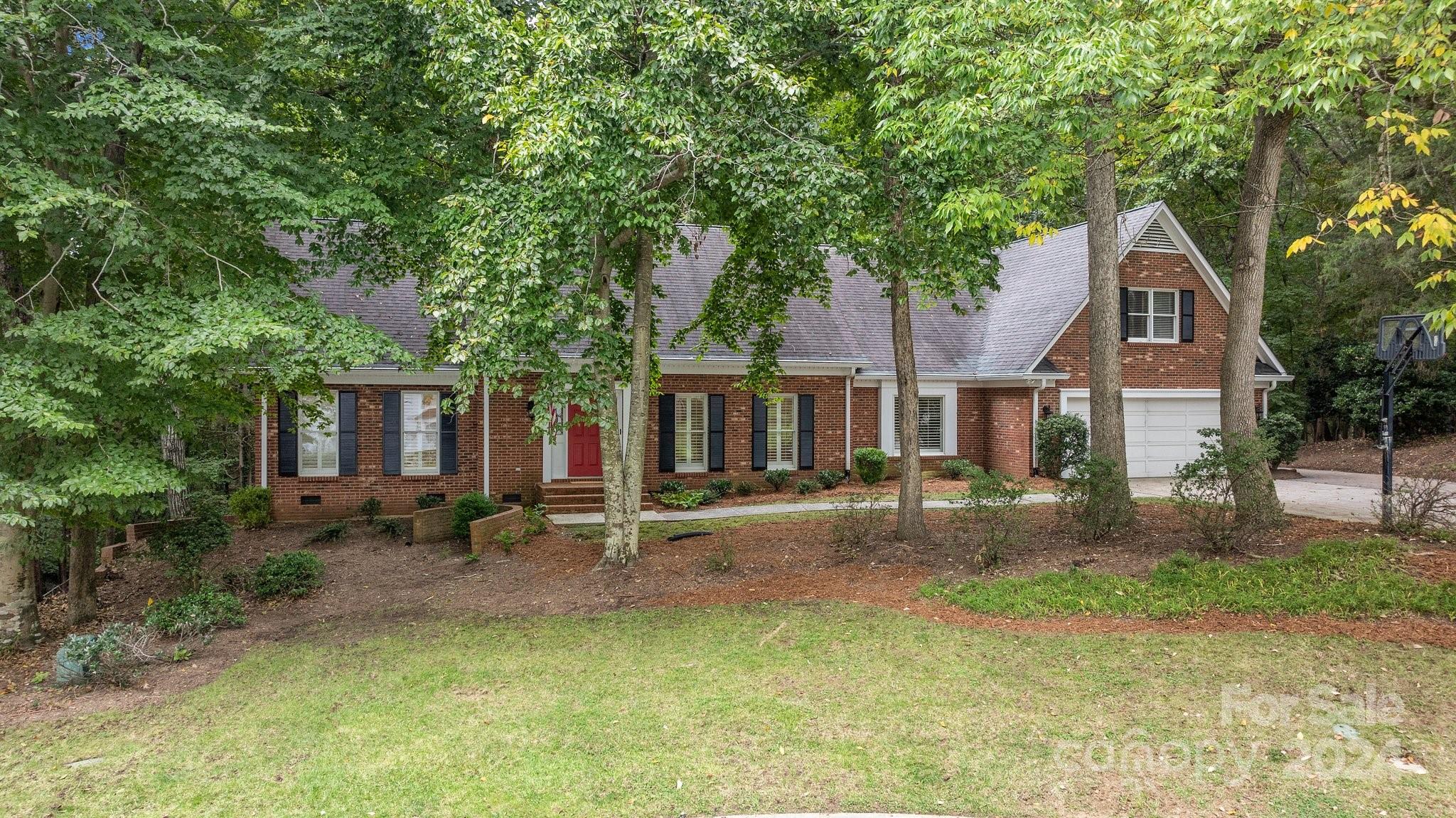1134 Shadowbrook Lane