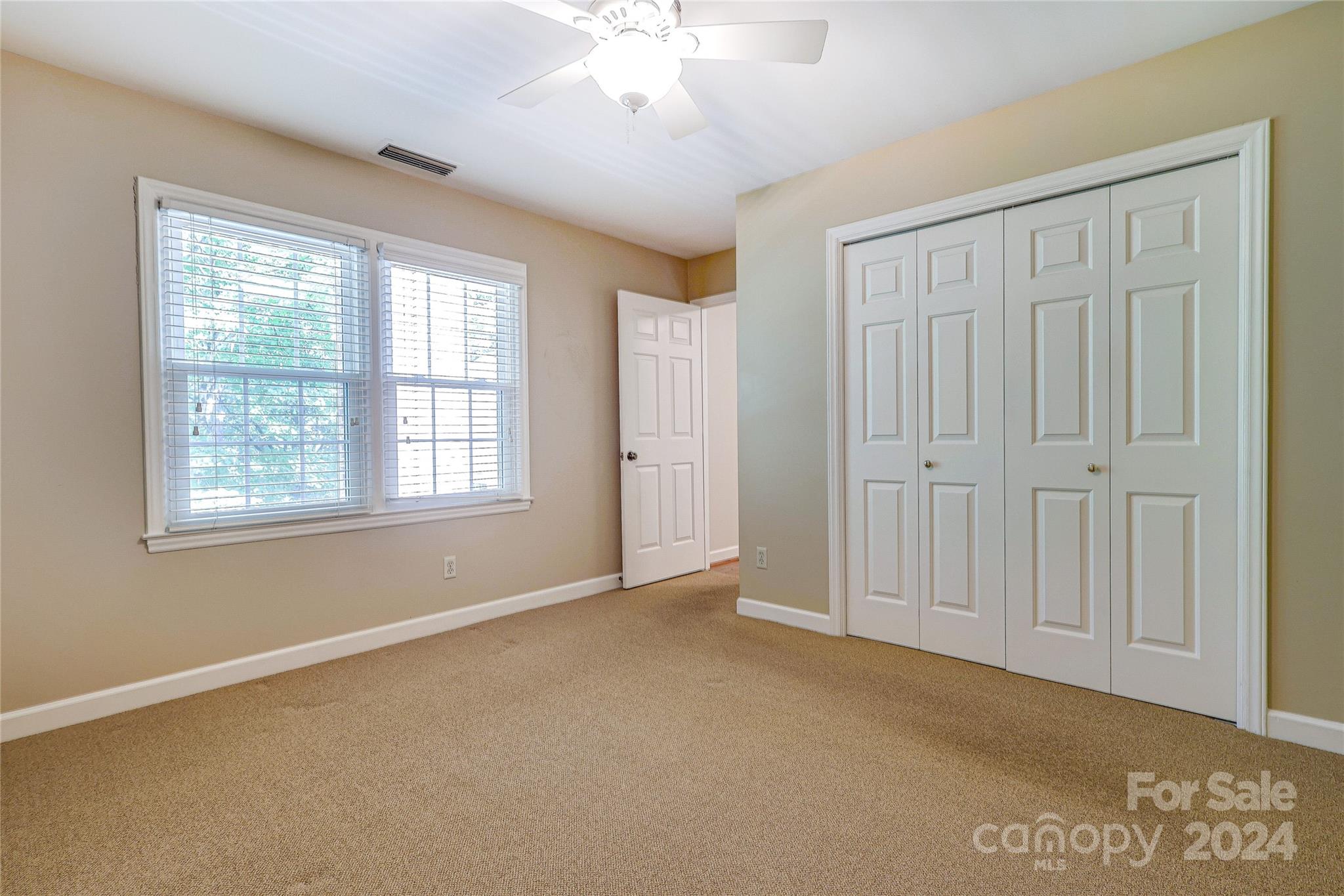 3127 Valencia Terrace