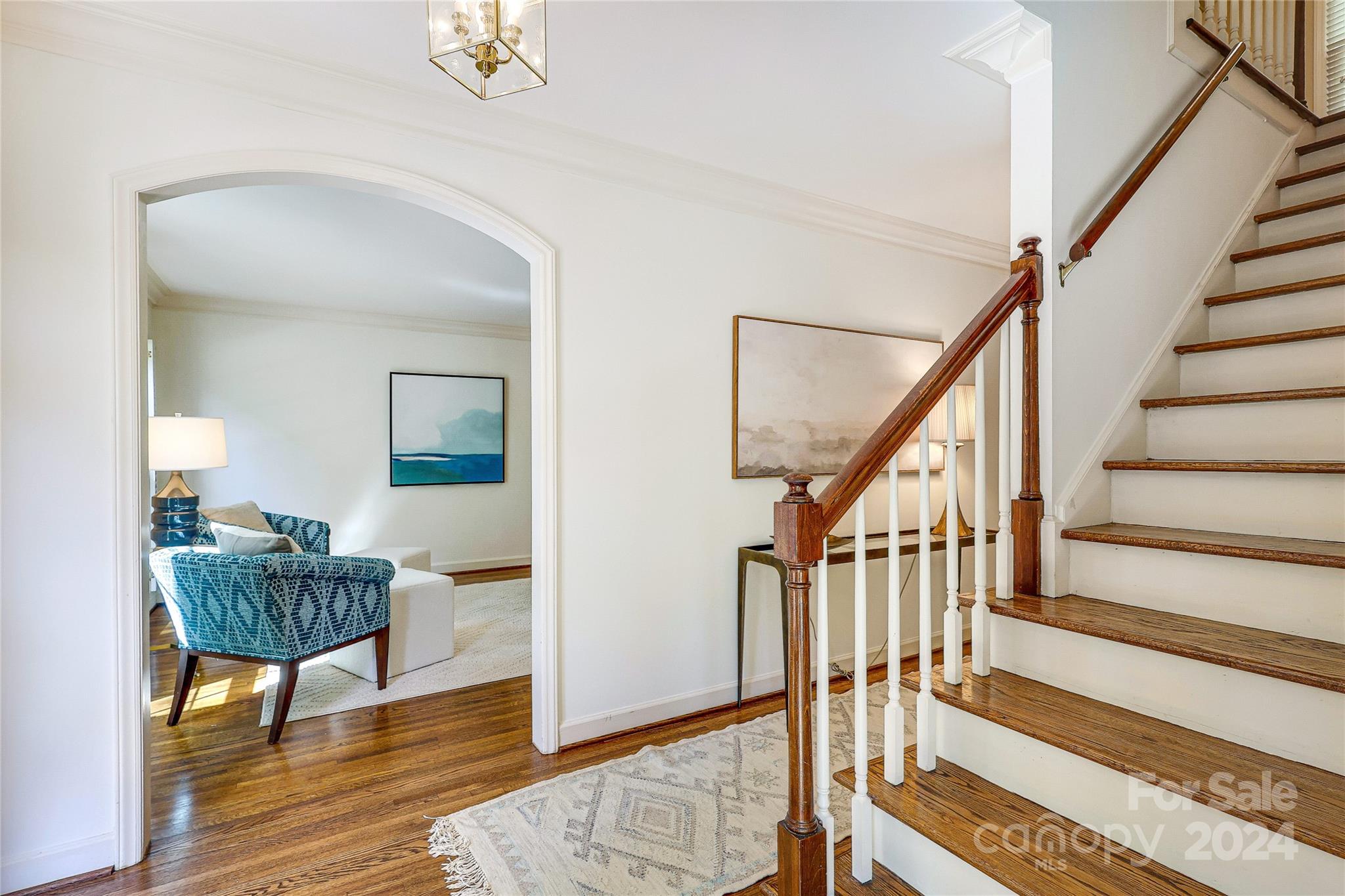 3127 Valencia Terrace