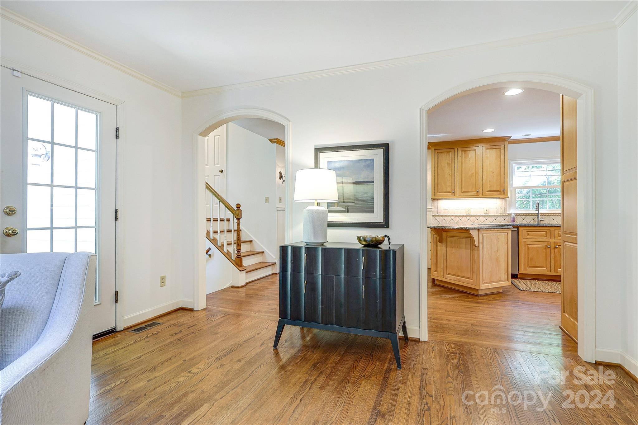 3127 Valencia Terrace