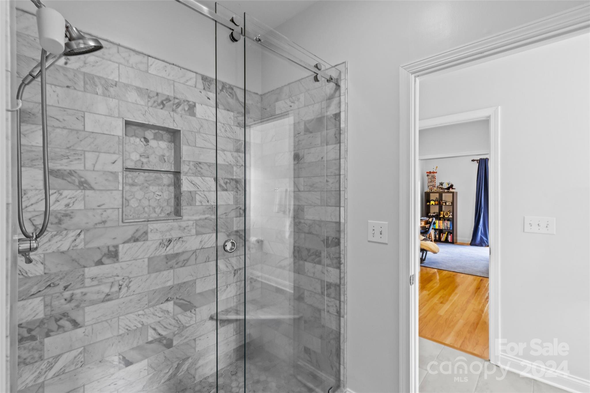 5122 Lady Fern Circle