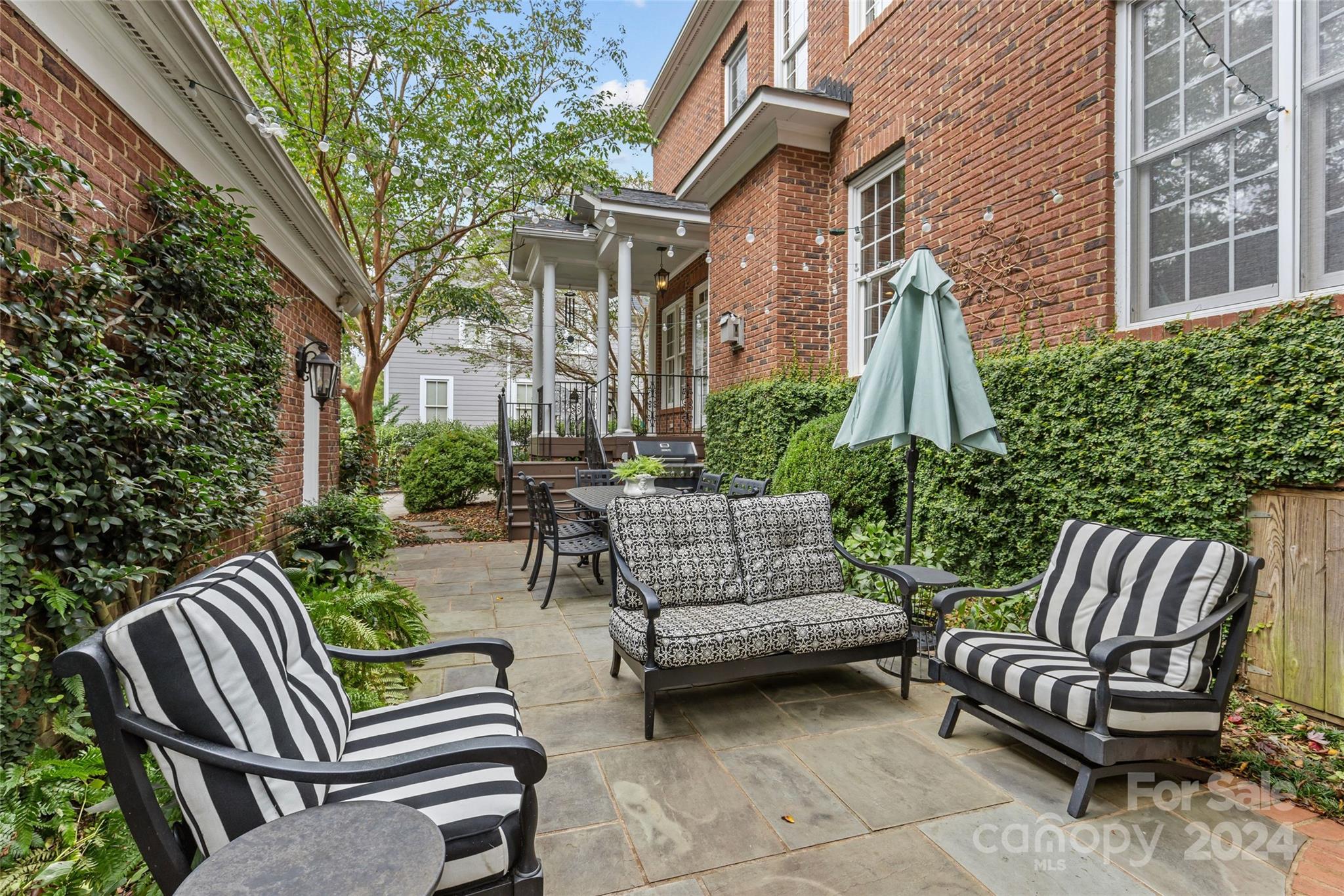 5122 Lady Fern Circle