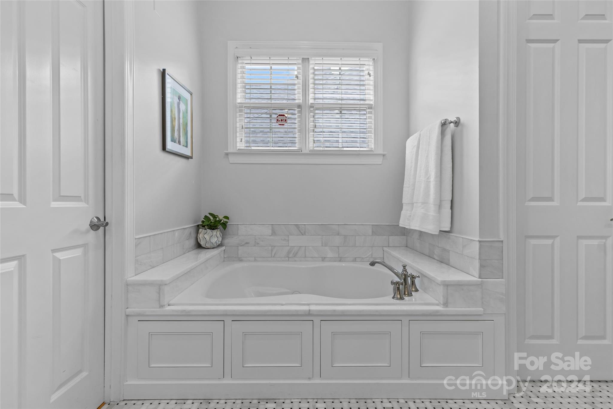 5122 Lady Fern Circle