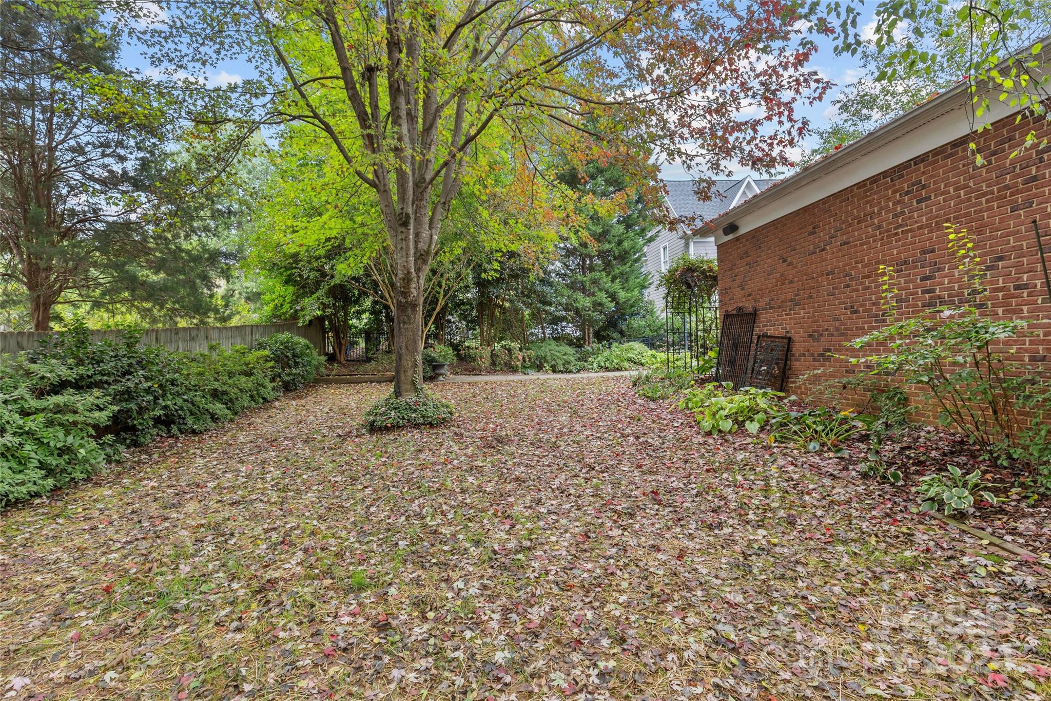 5122 Lady Fern Circle