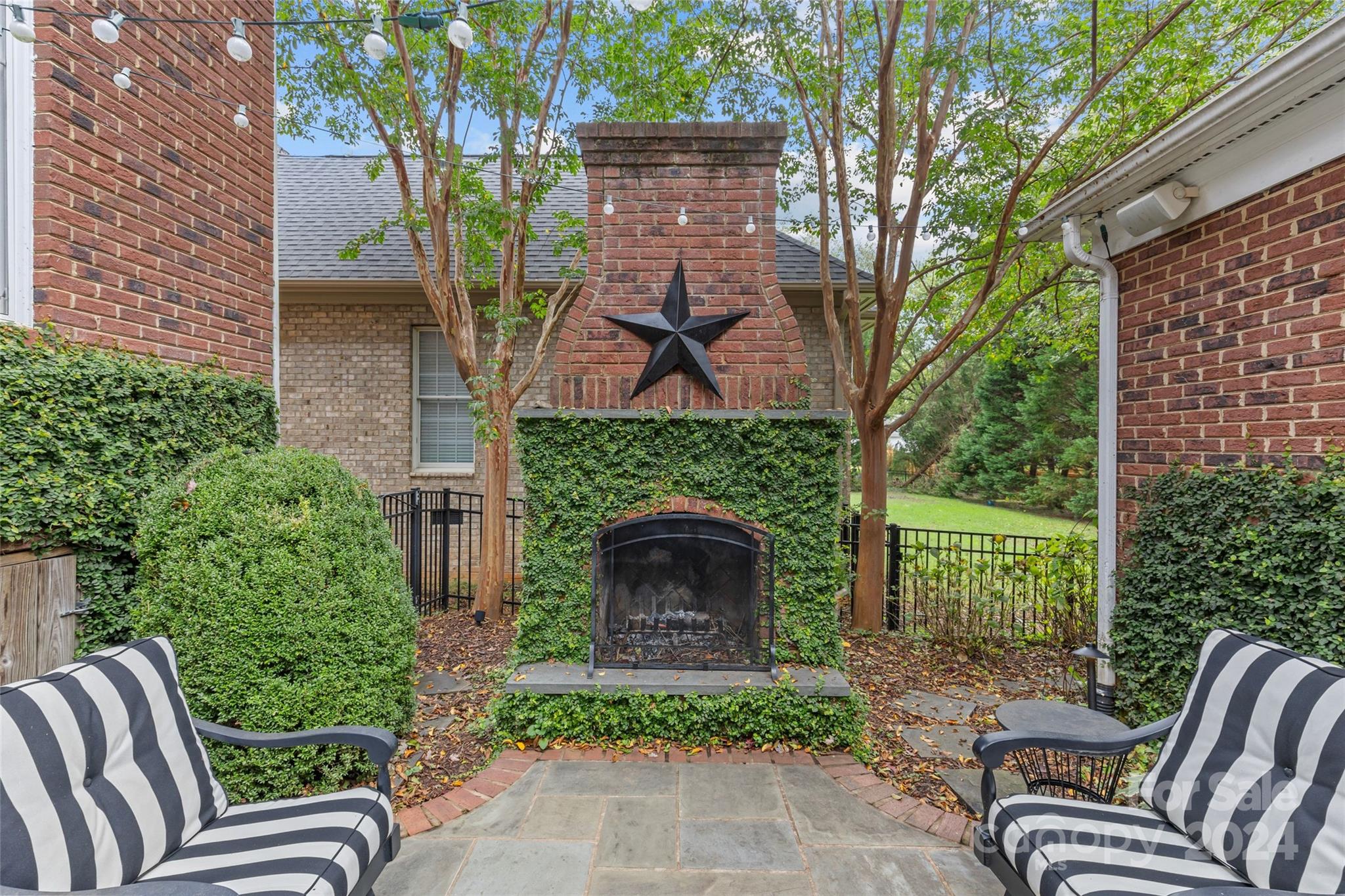 5122 Lady Fern Circle