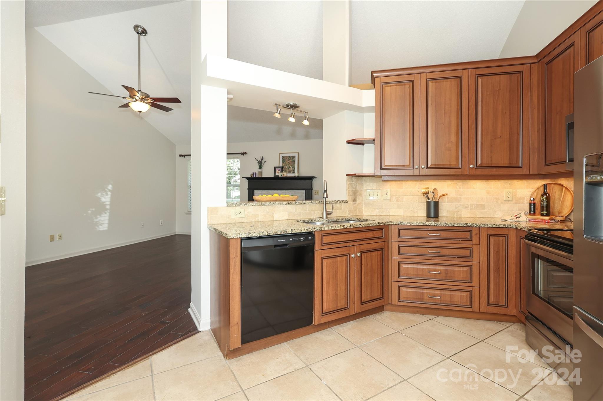6623 Flat Creek Drive
