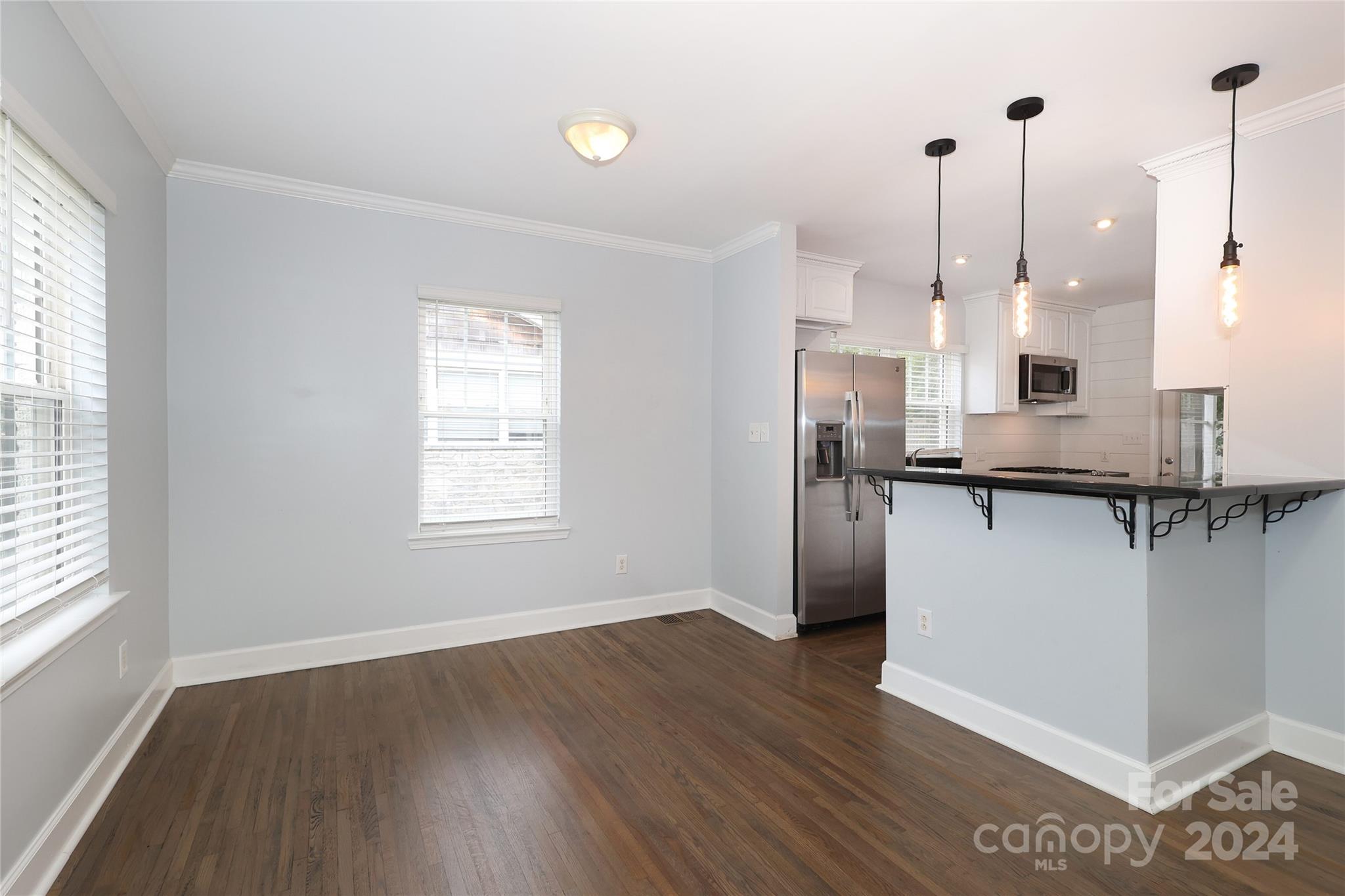 2012 Scott Avenue