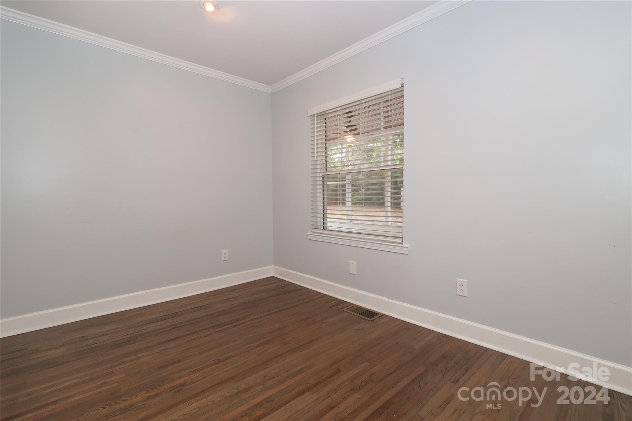 2012 Scott Avenue