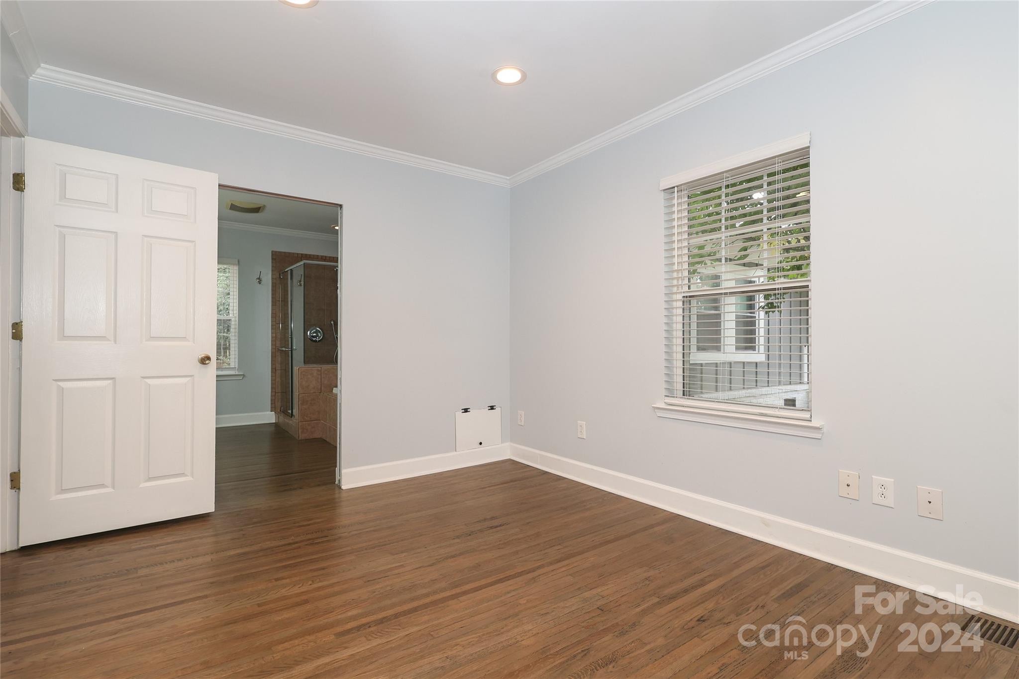 2012 Scott Avenue