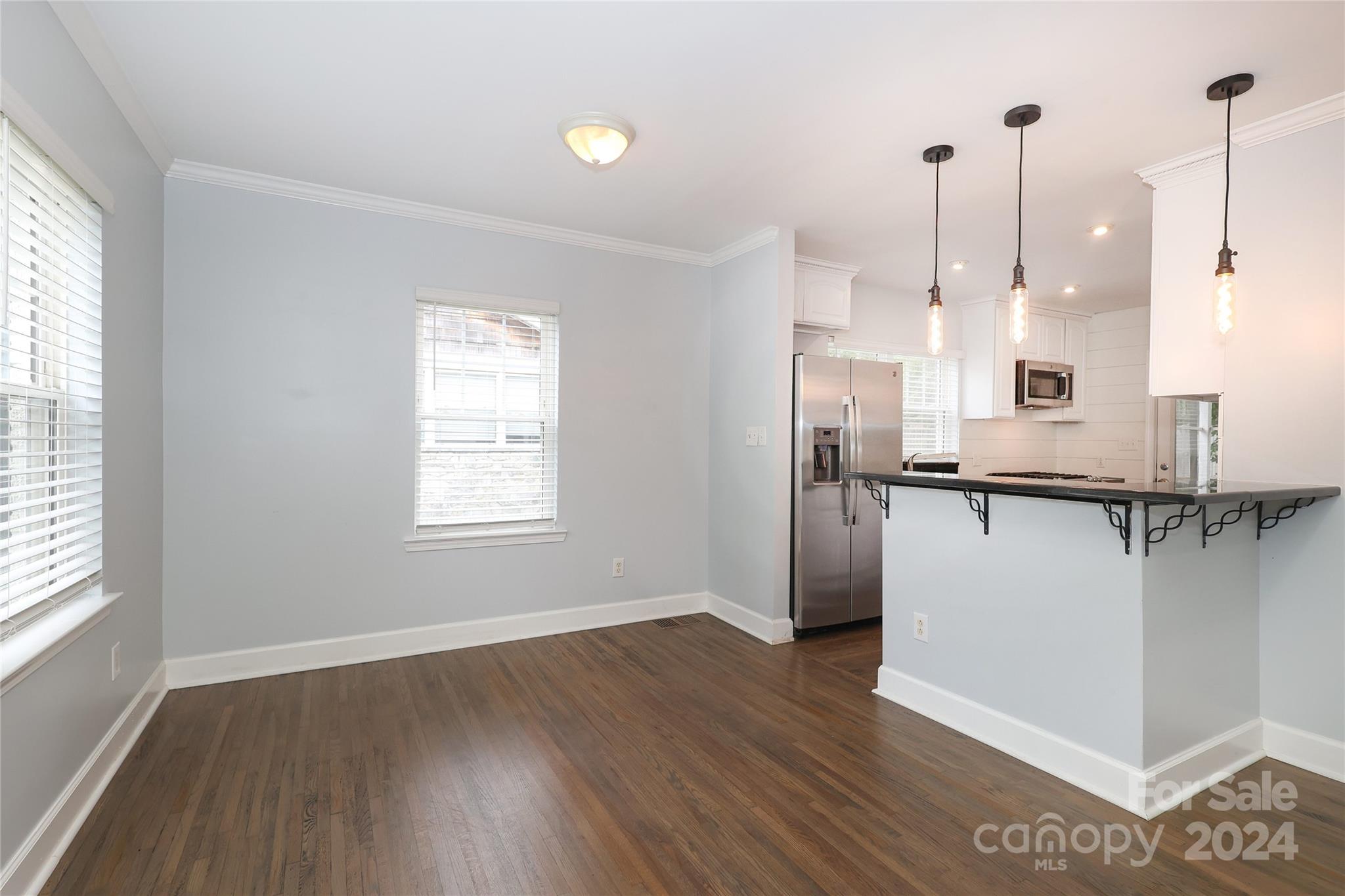 2012 Scott Avenue