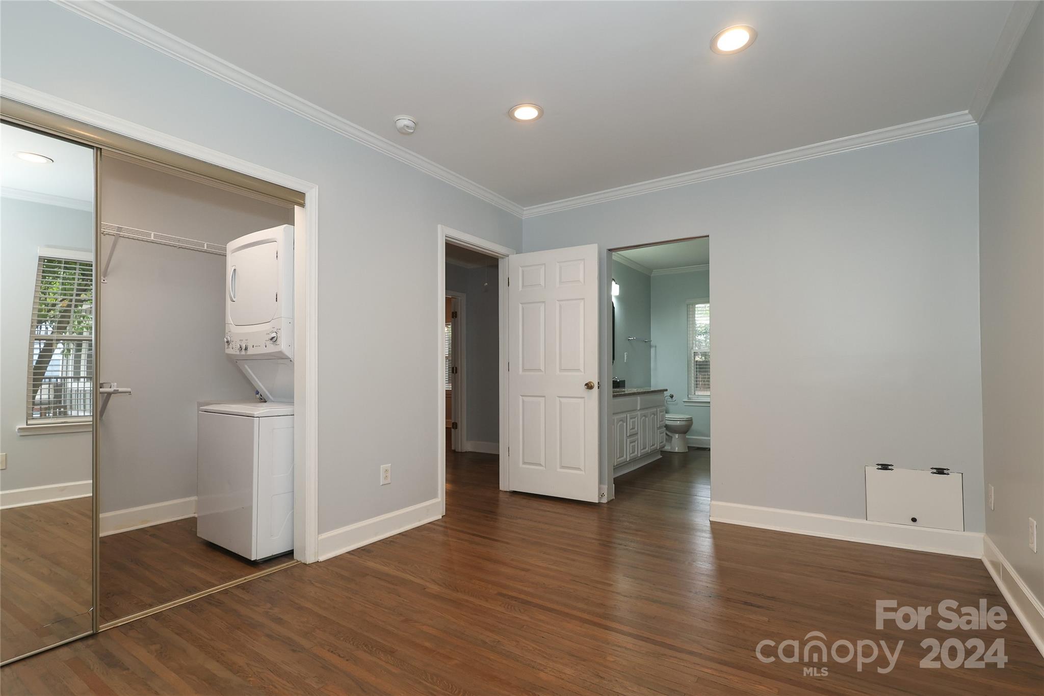 2012 Scott Avenue