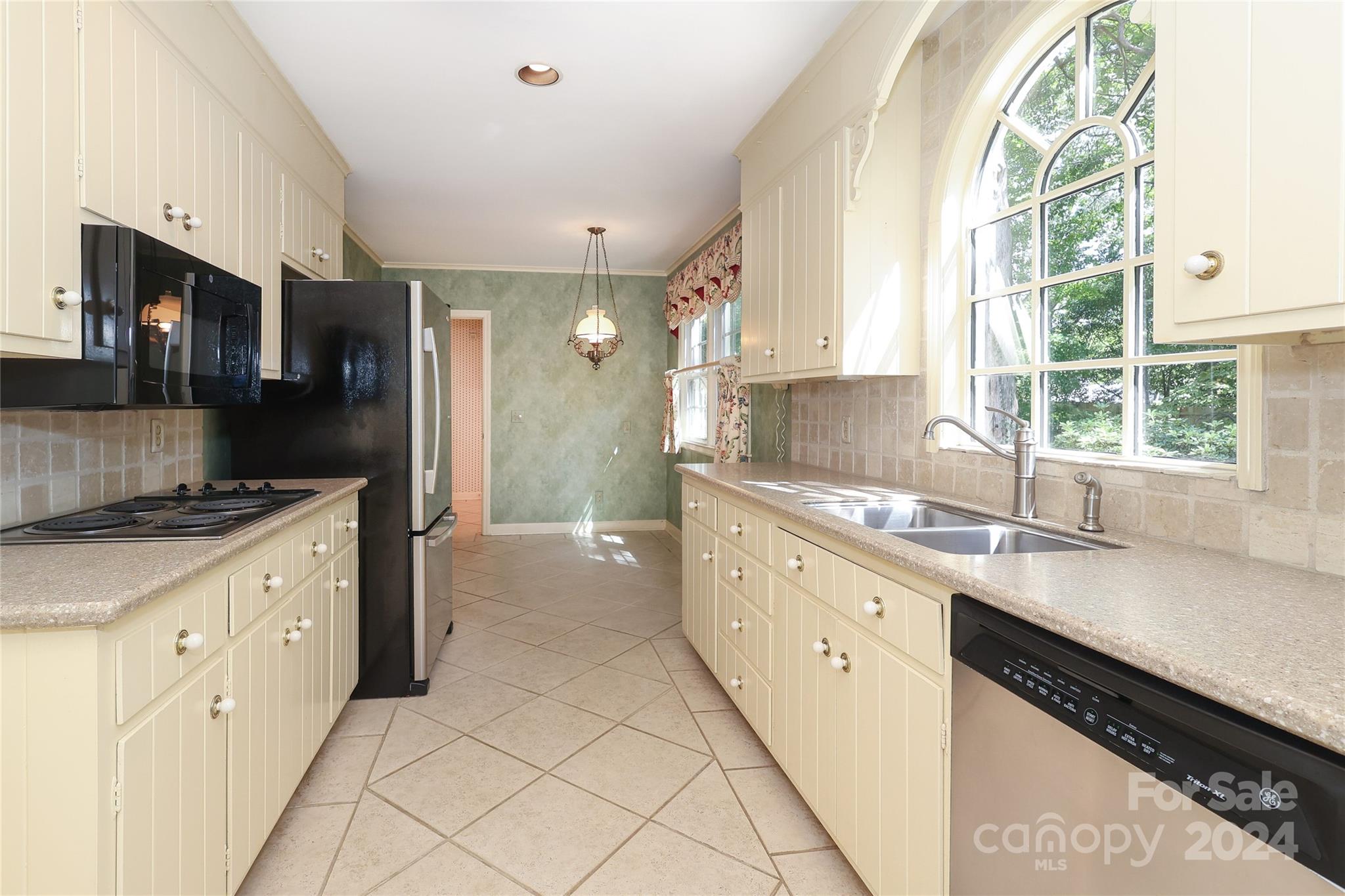 6416 Ilex Court