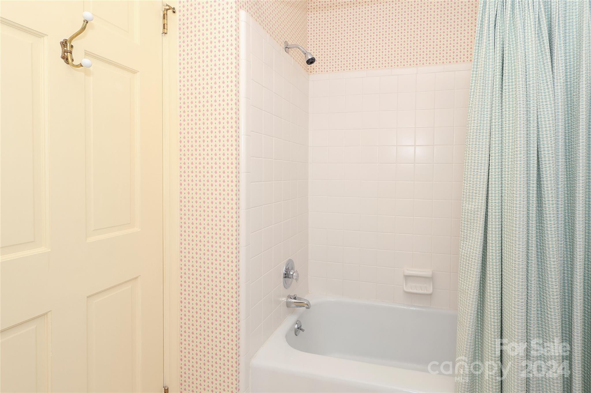 6416 Ilex Court