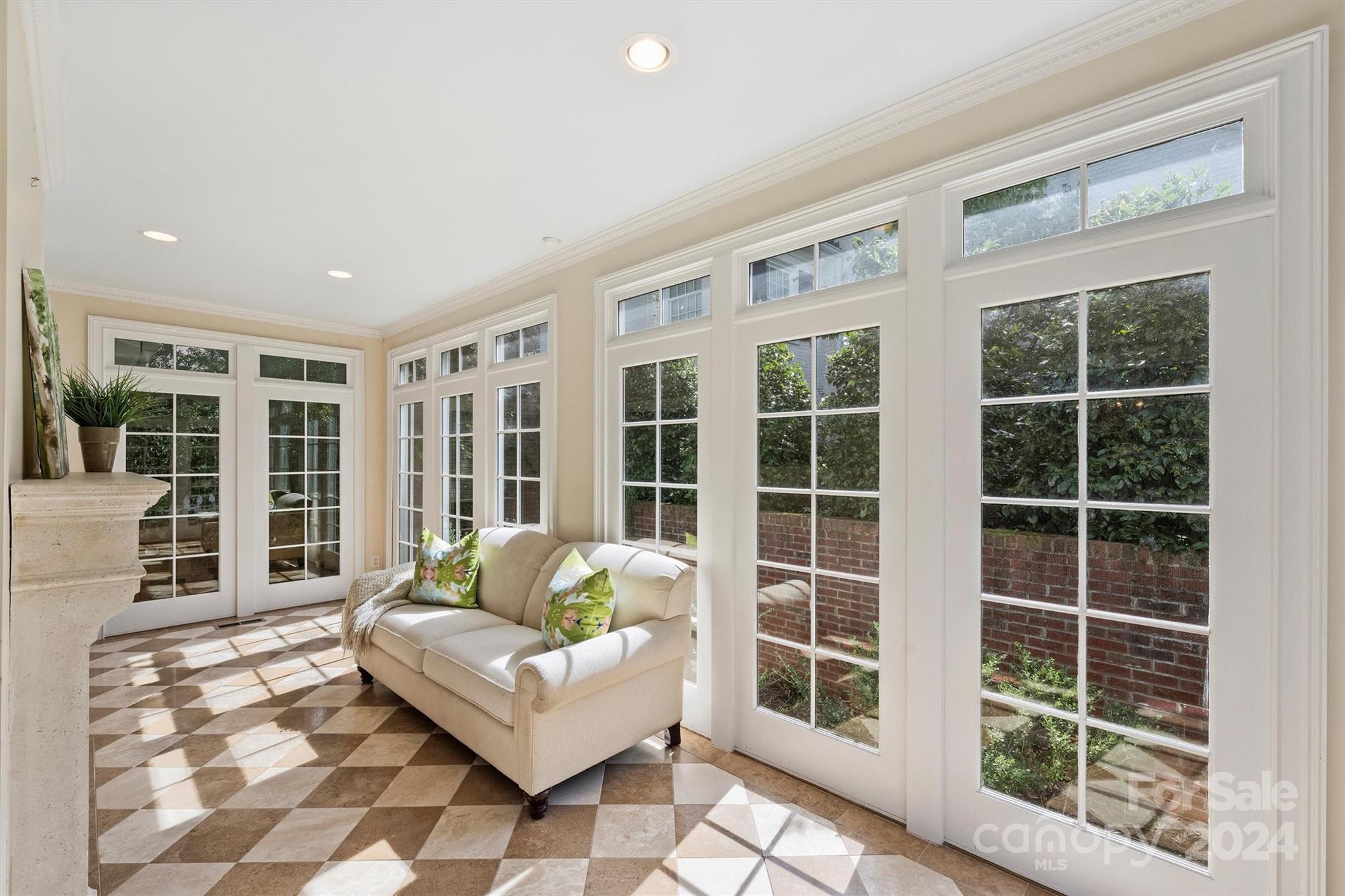601 Cherokee Road