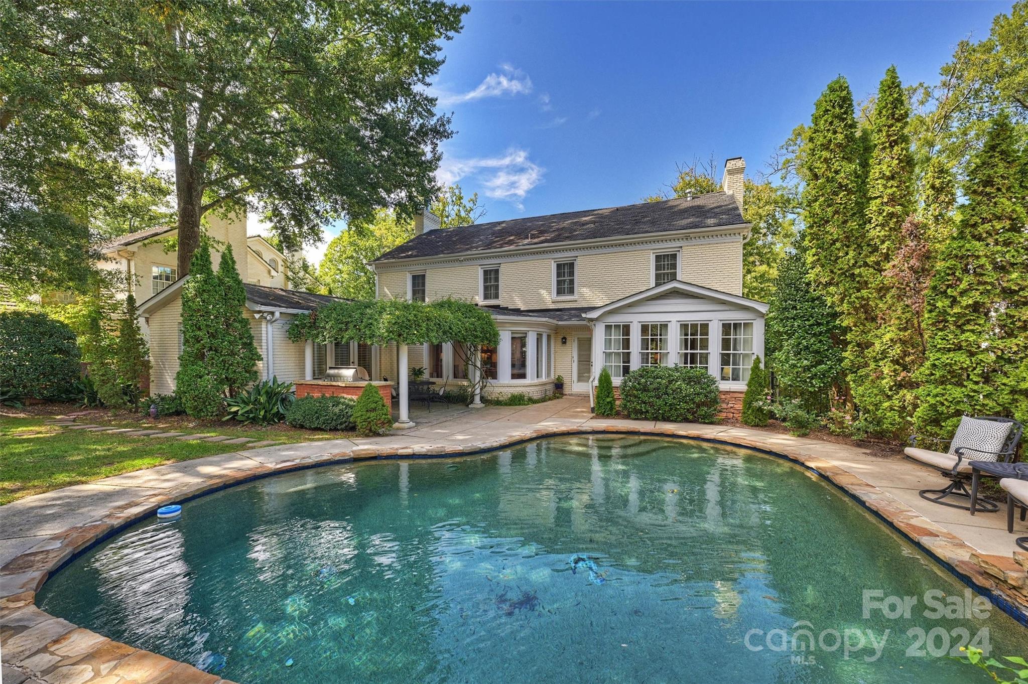 601 Cherokee Road