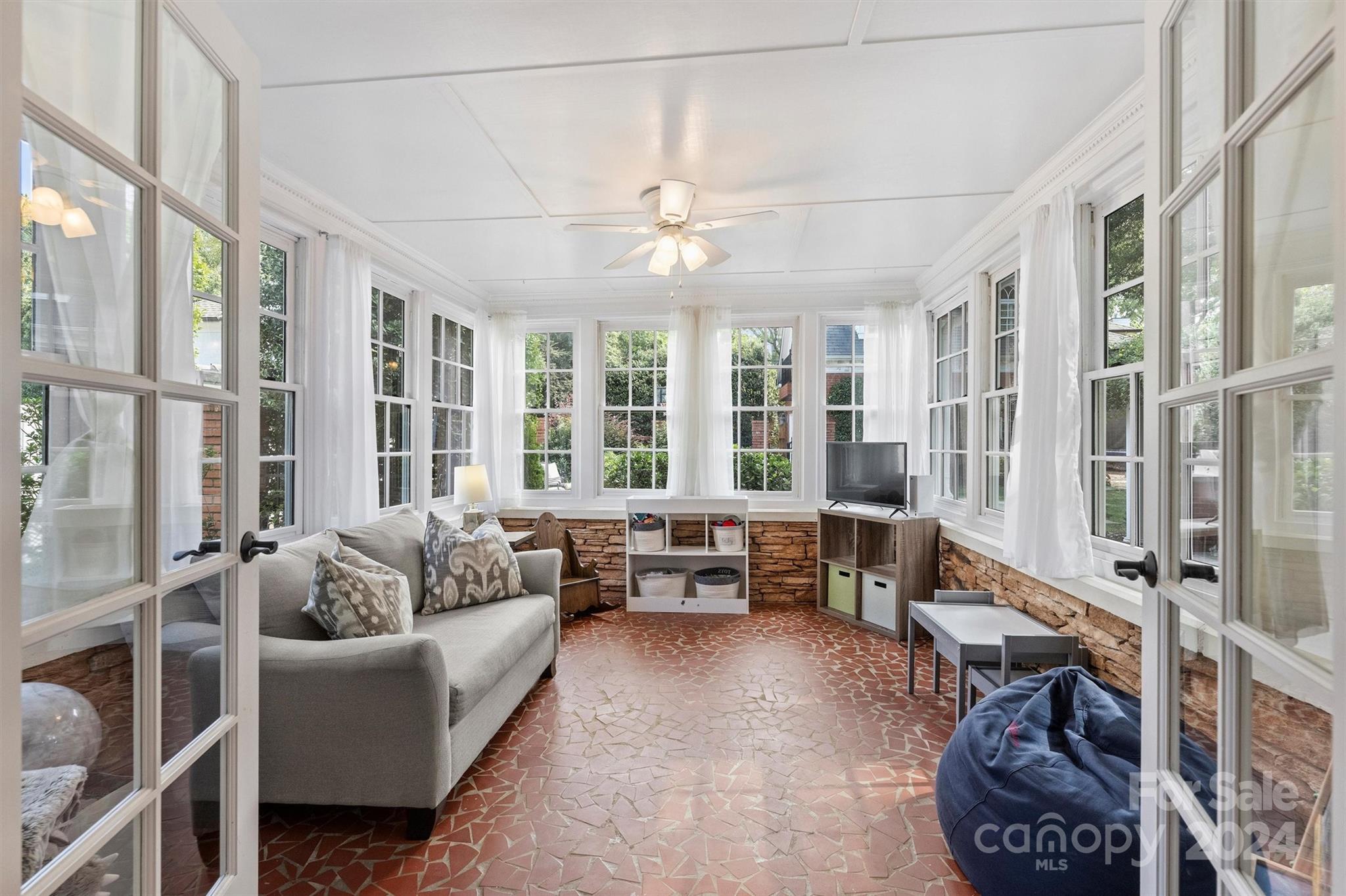 601 Cherokee Road
