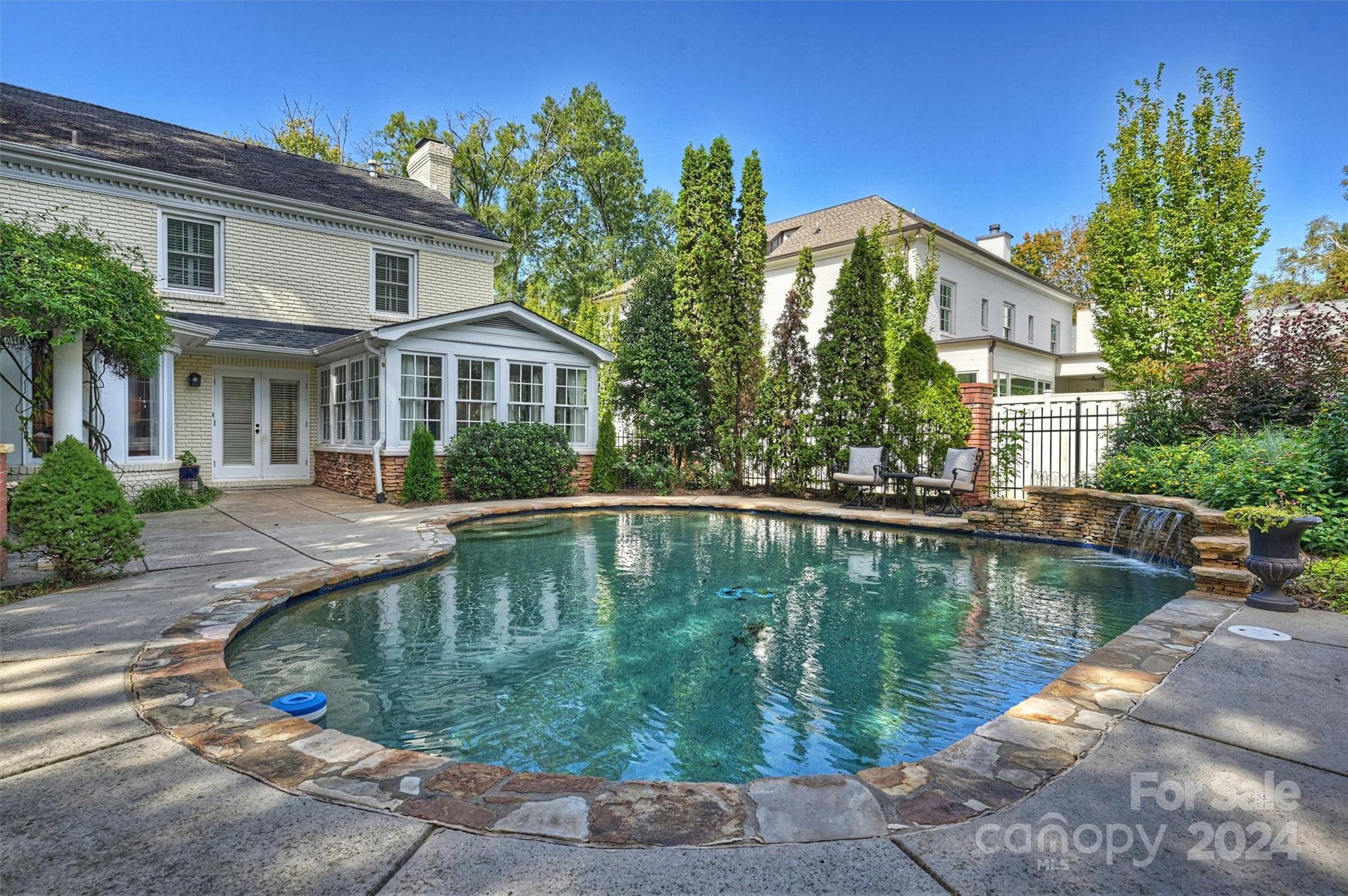 601 Cherokee Road