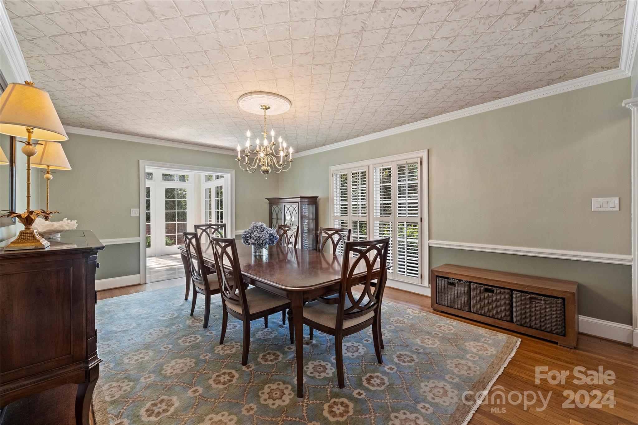 601 Cherokee Road