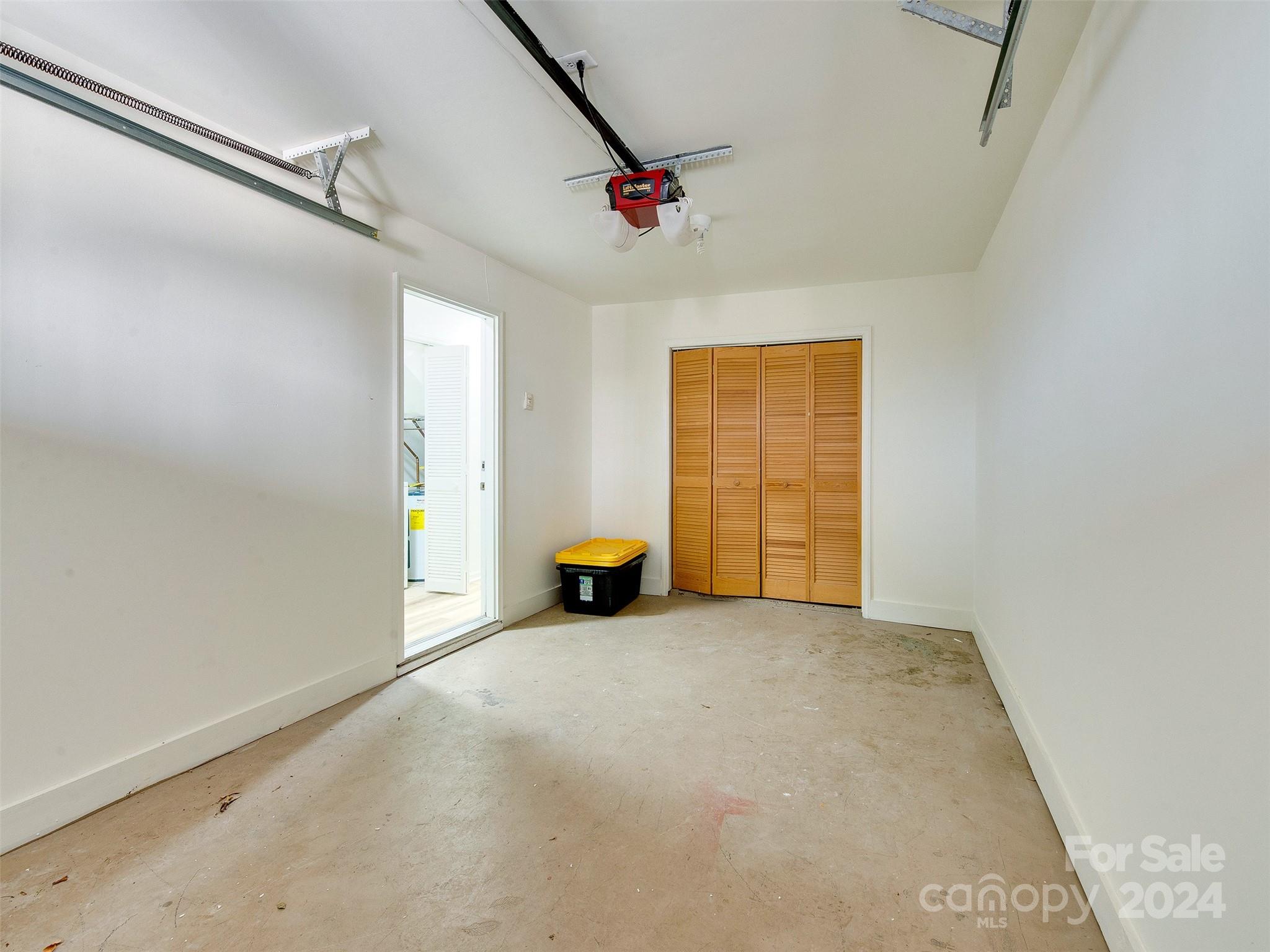 715 N Poplar Street
