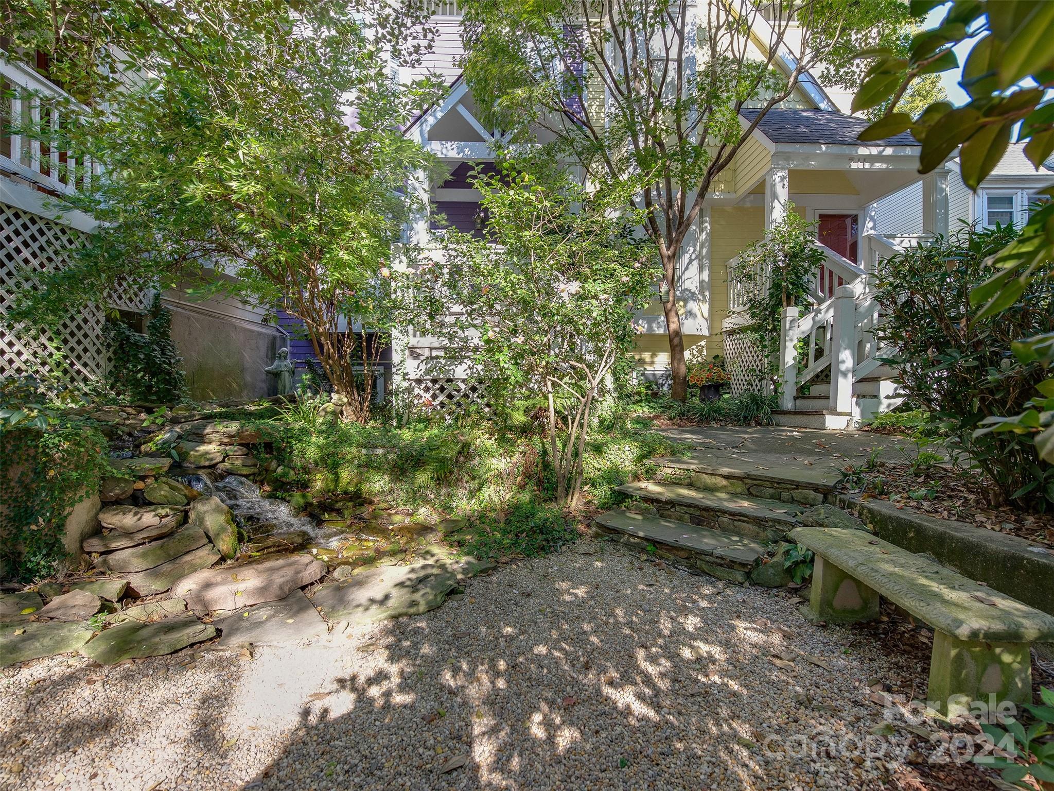 715 N Poplar Street