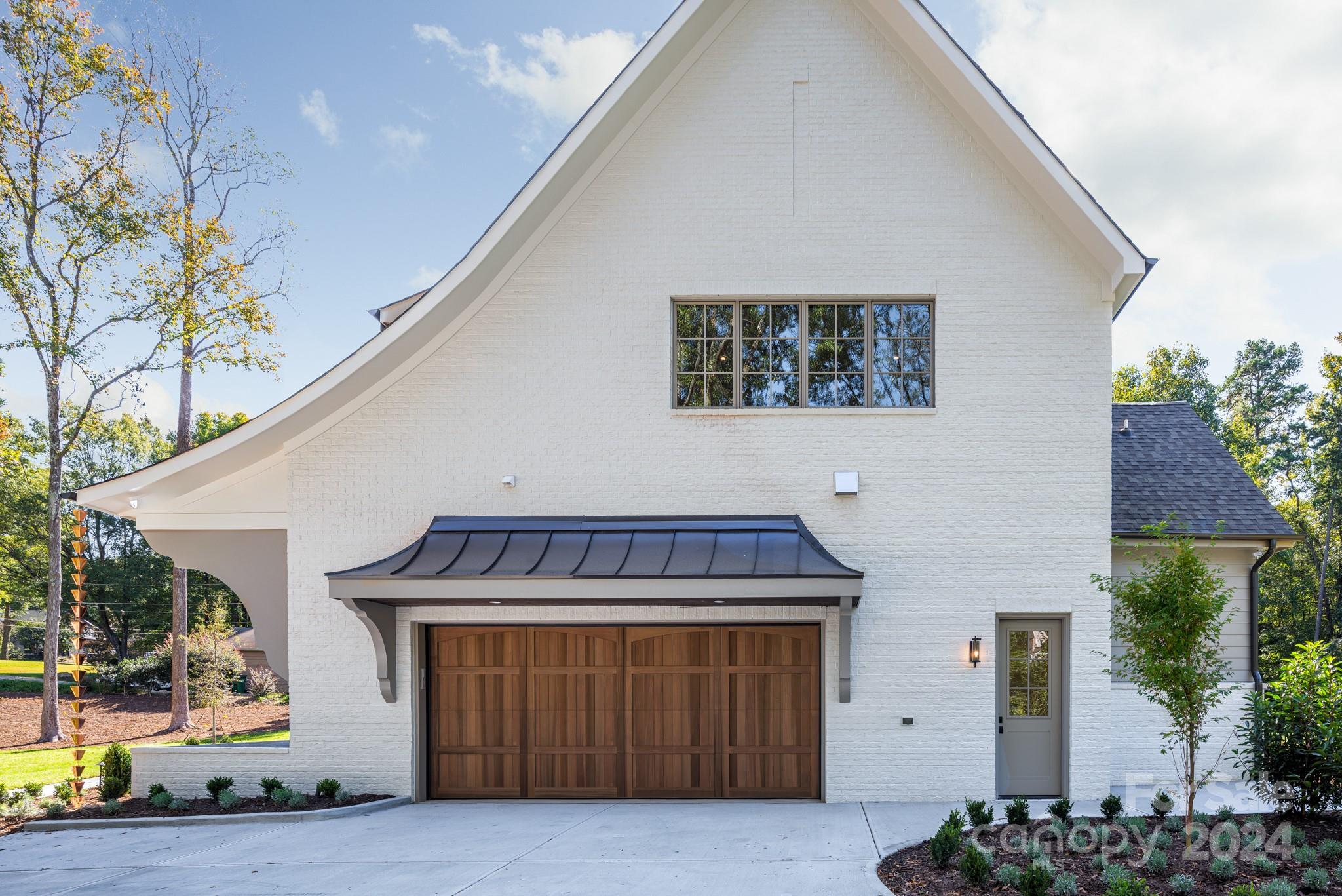 414 Shasta Ln